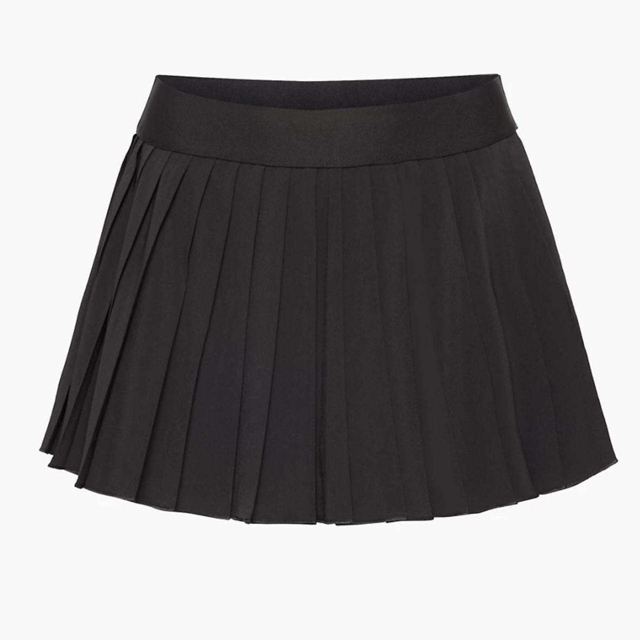 Aritzia TNA black pleated tennis skort in XS. Def - Depop