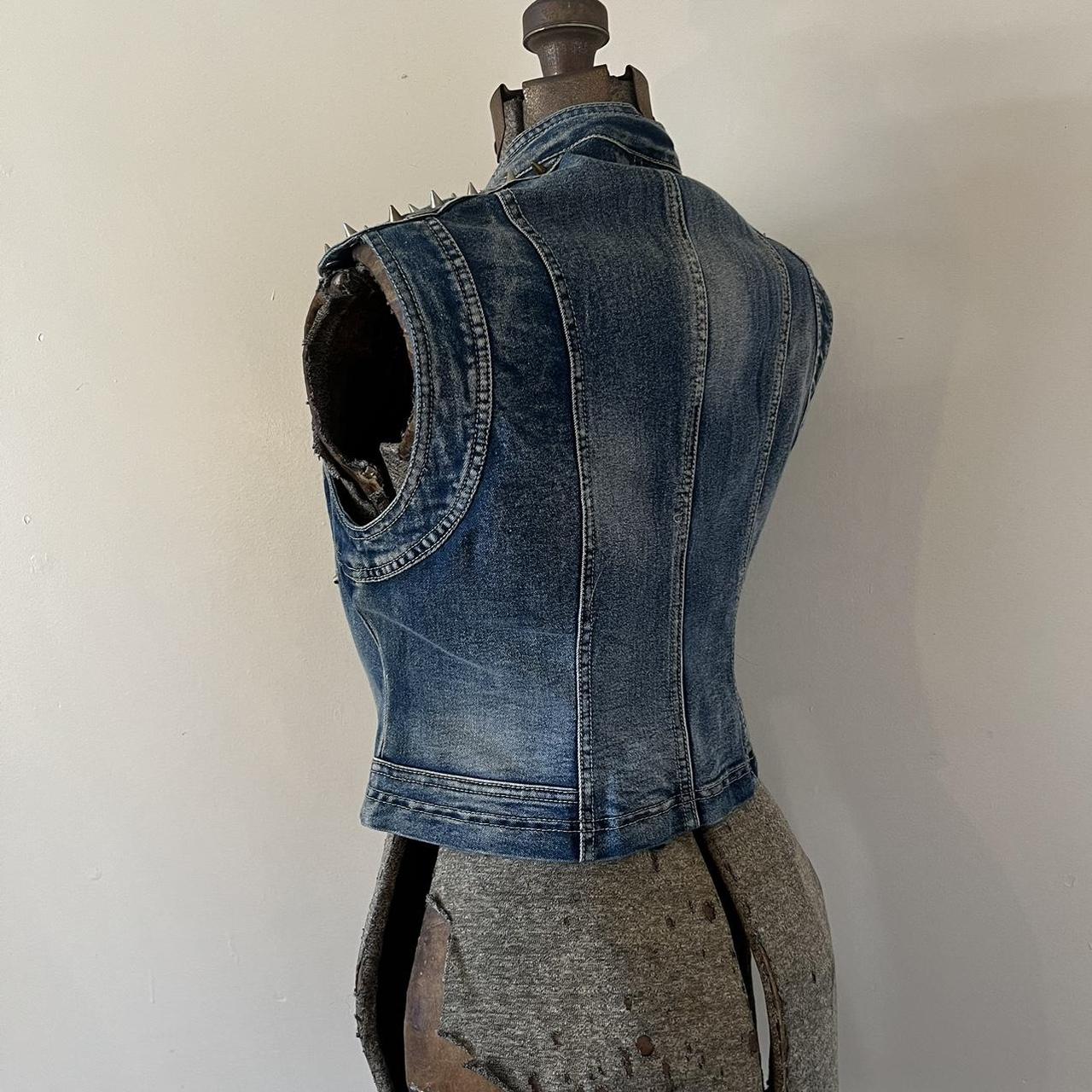 トップス FUTURE ARCHIVE ANTI VINTAGE VEST トップス FUTURE ARCHIVE ANTI VINTAGE VEST FUTURE ARCHIVE