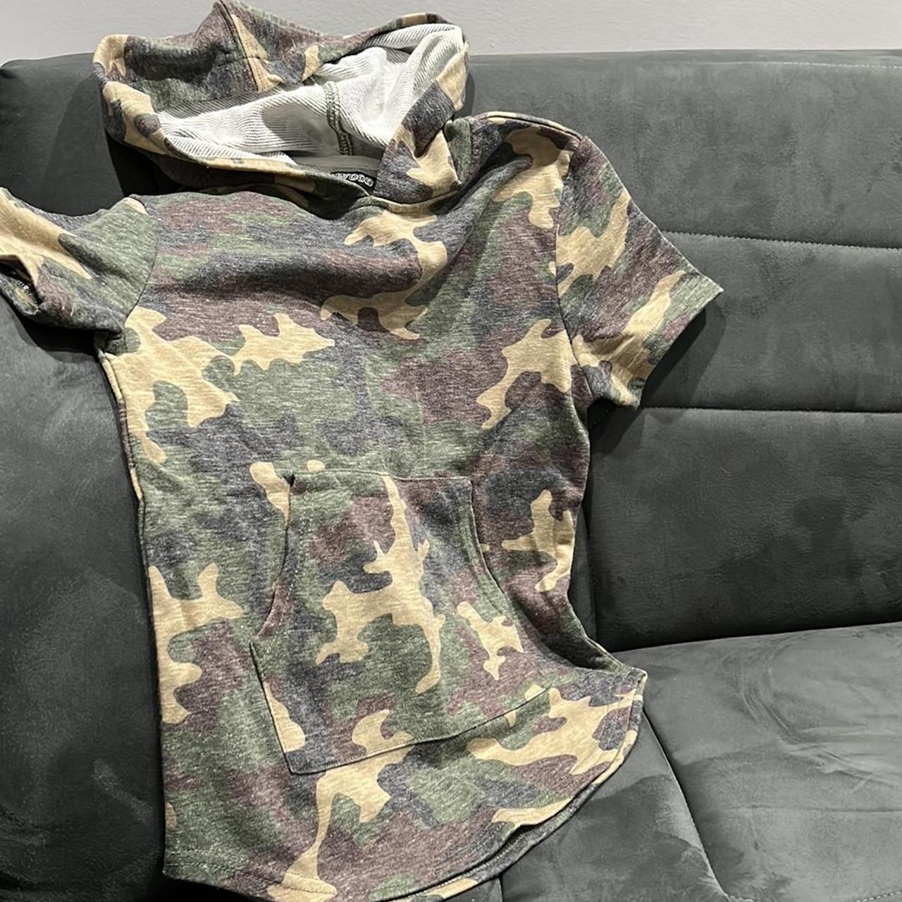 Camo short sleeve discount hoodie