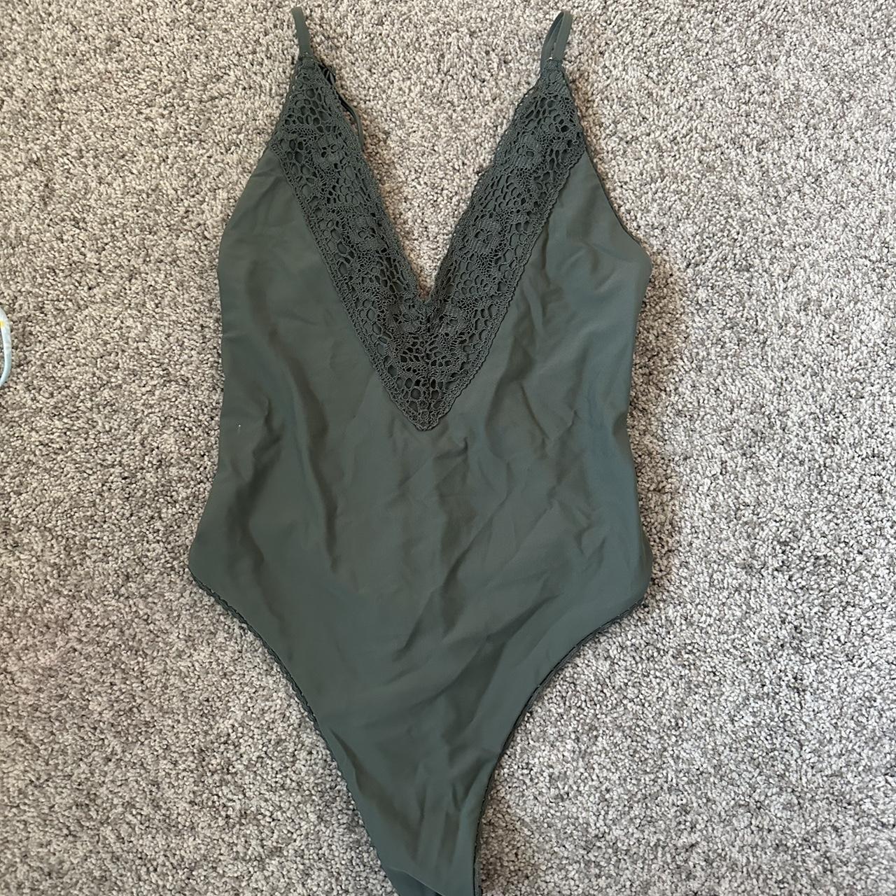 Aerie v-neck one piece swimsuit in this pretty... - Depop
