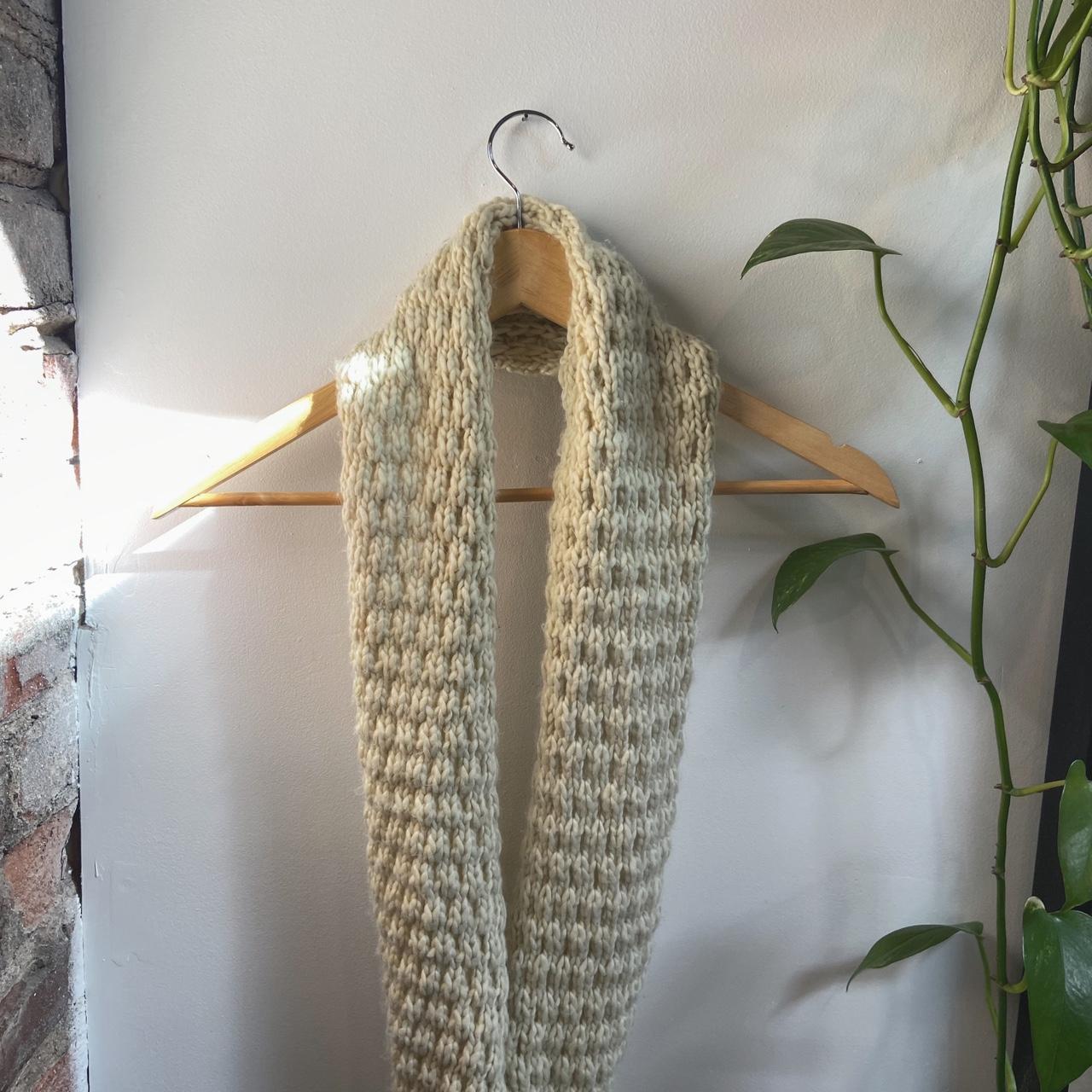Cream knit scarf. 50 Acrylic, 50 Polyester. Unsure... Depop