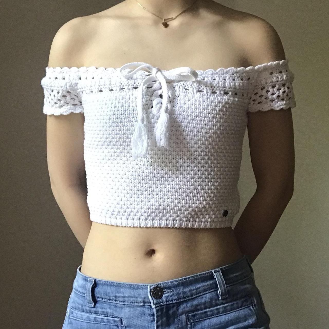 Hollister white off discount the shoulder top