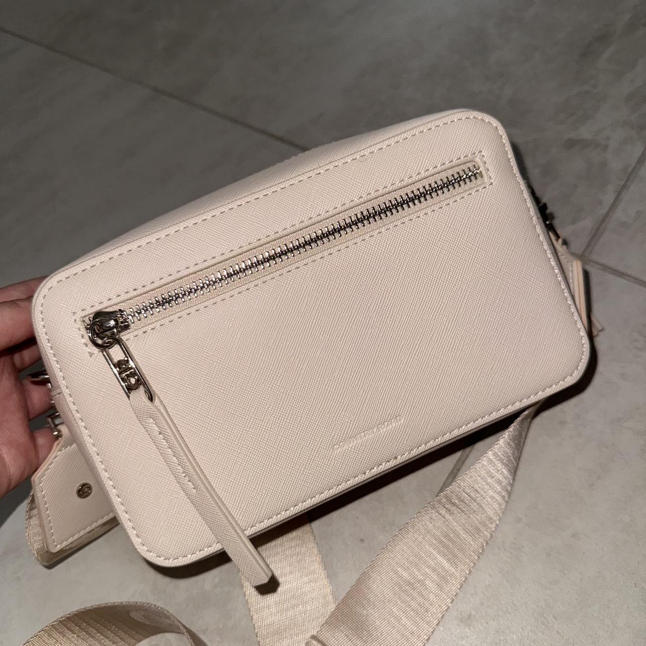 Country Road Cross Body Camera Bag 70 Perfect... Depop