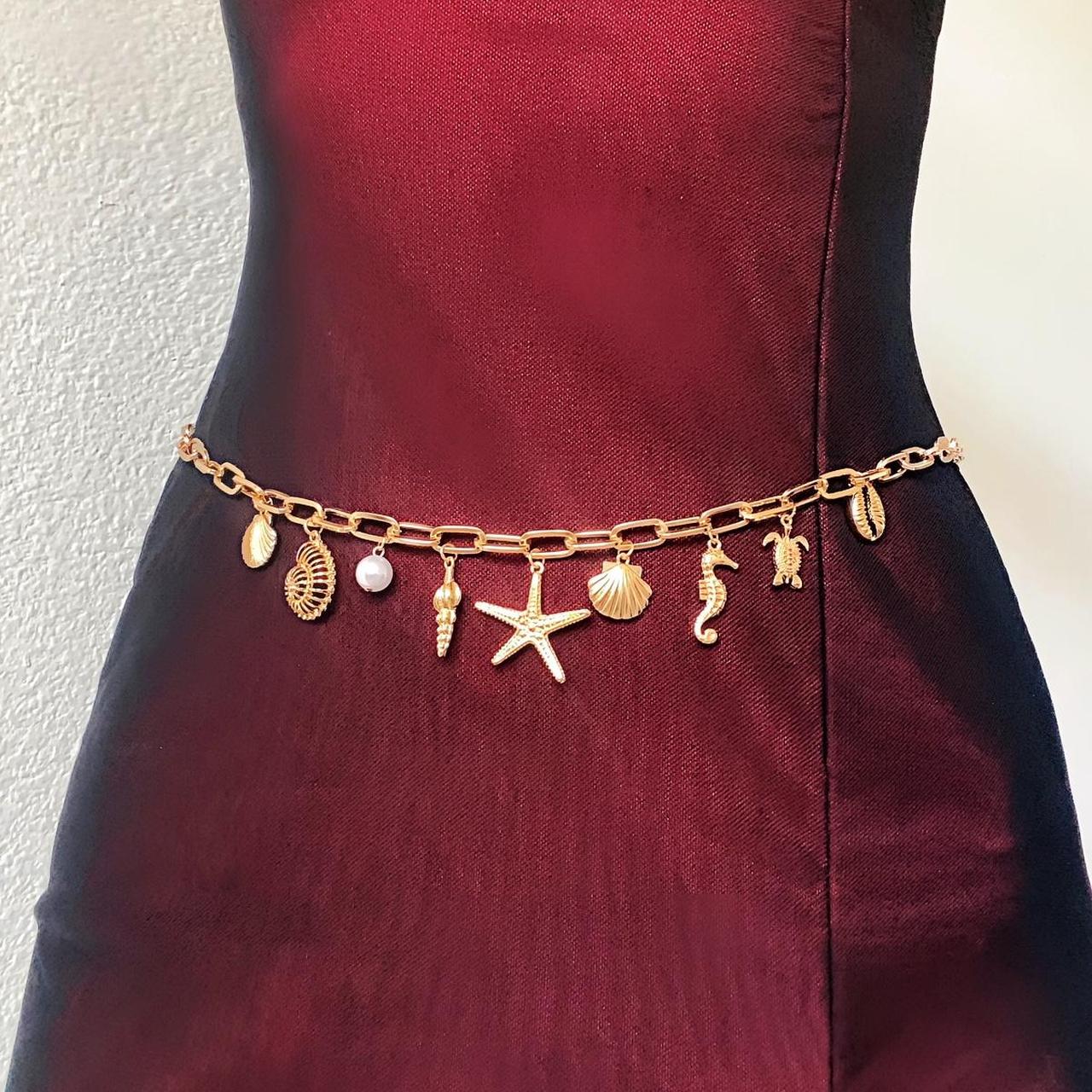 item listed by accessory_addict