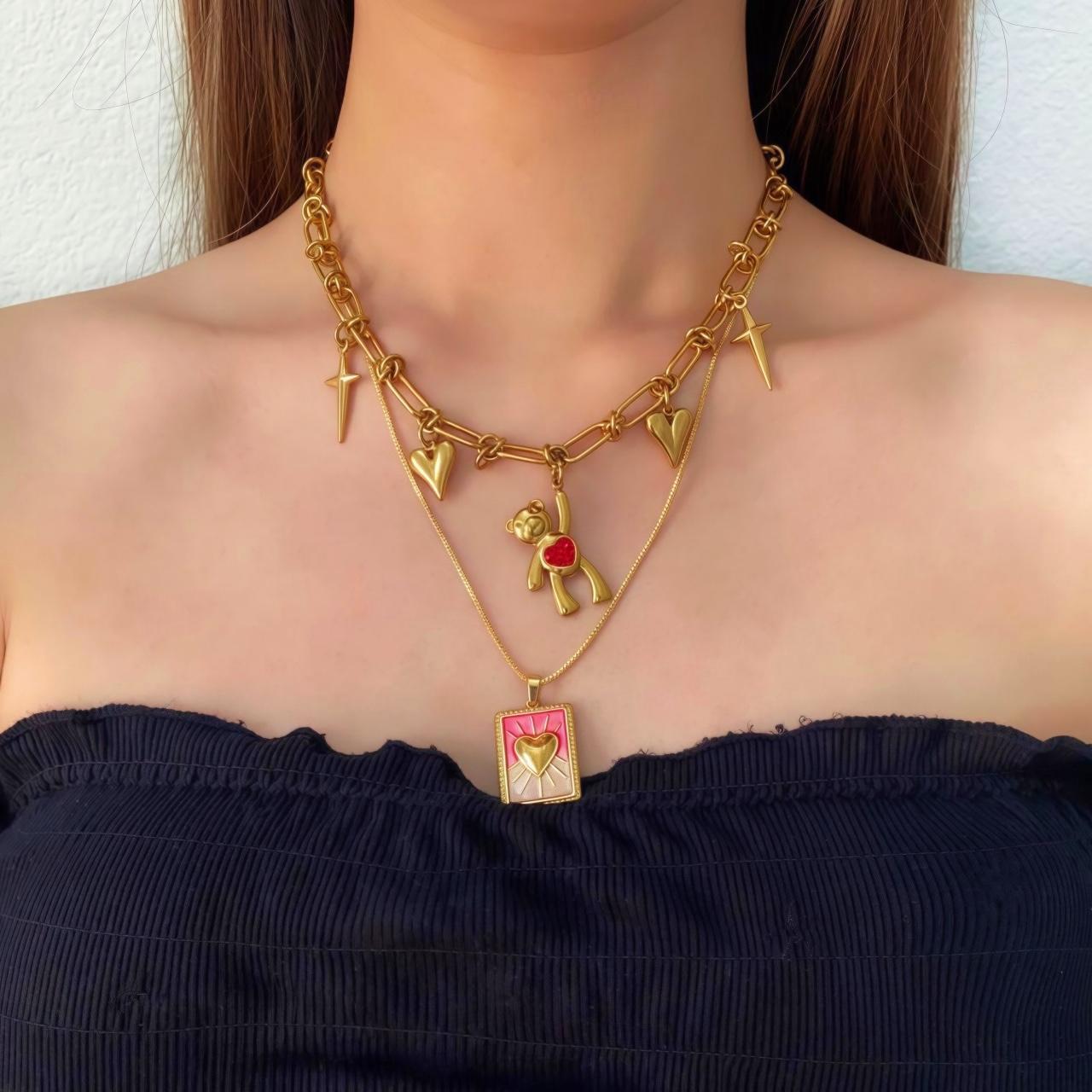 item listed by accessory_addict