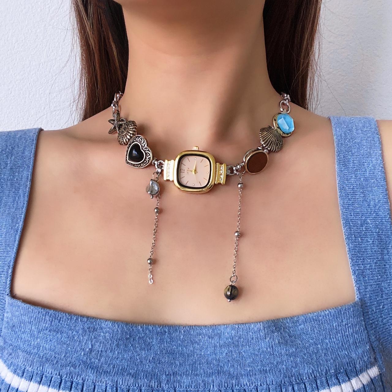 item listed by accessory_addict