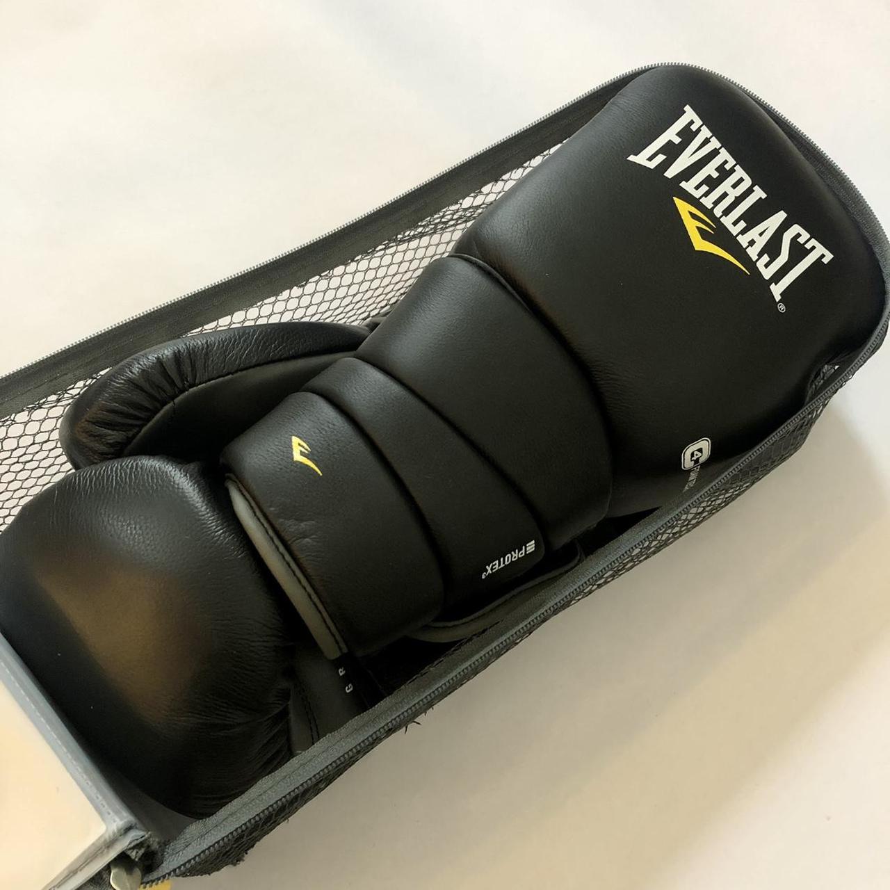 EVERLAST Protex 3 Training Boxing Gloves. Brand new... Depop