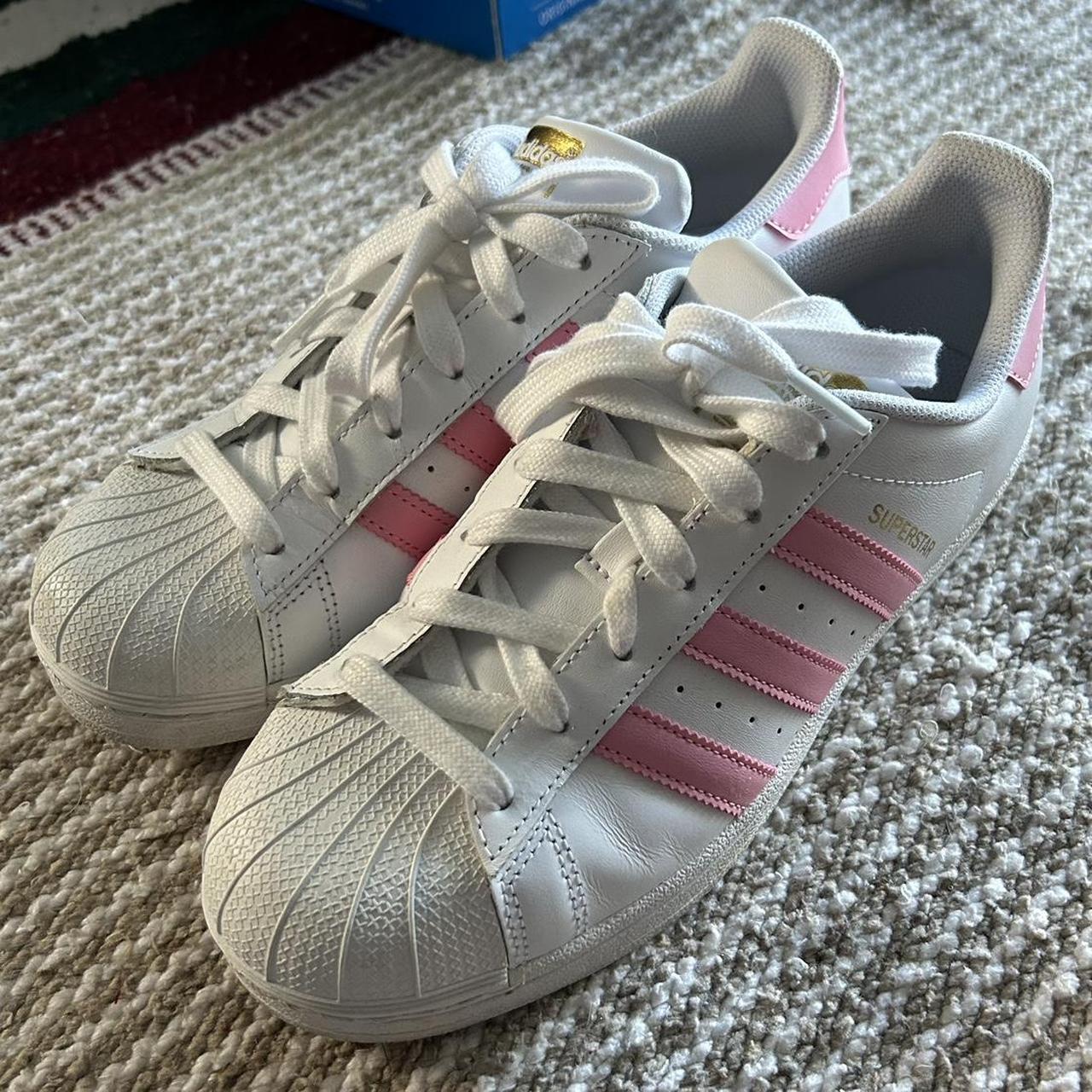 Shell pink adidas superstars deals