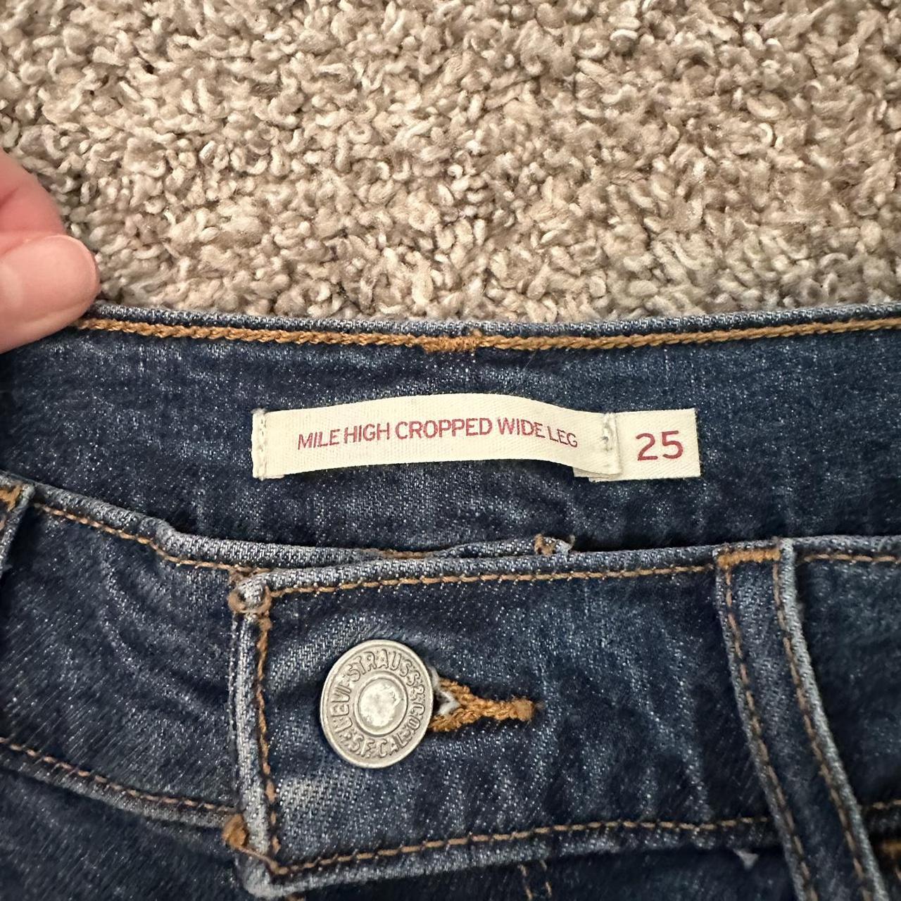 Levi's mile high clearance crop