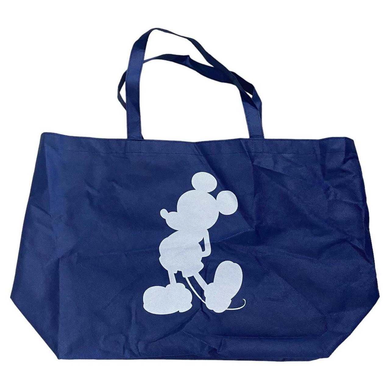 Buying disney brand mickey mouse bag good condition