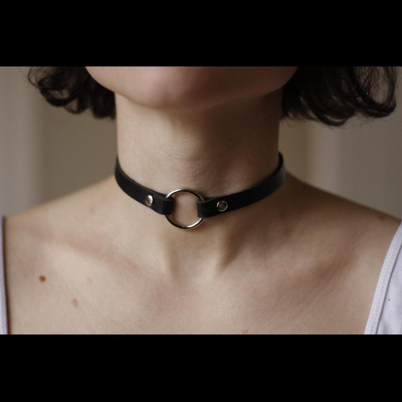 Black choker with clearance silver ring