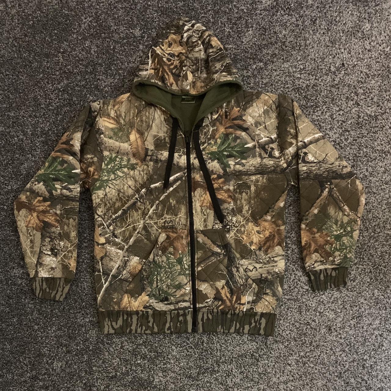 Realtree Hoodie in Forest Leaf Camo, Thick and - Depop