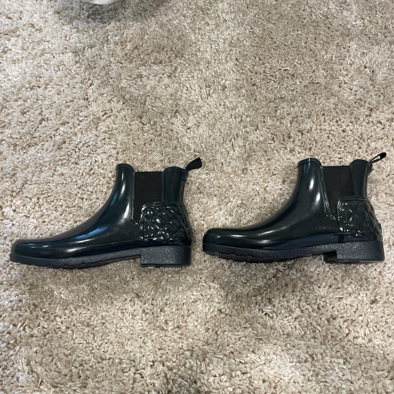 short grey hunter rain boots