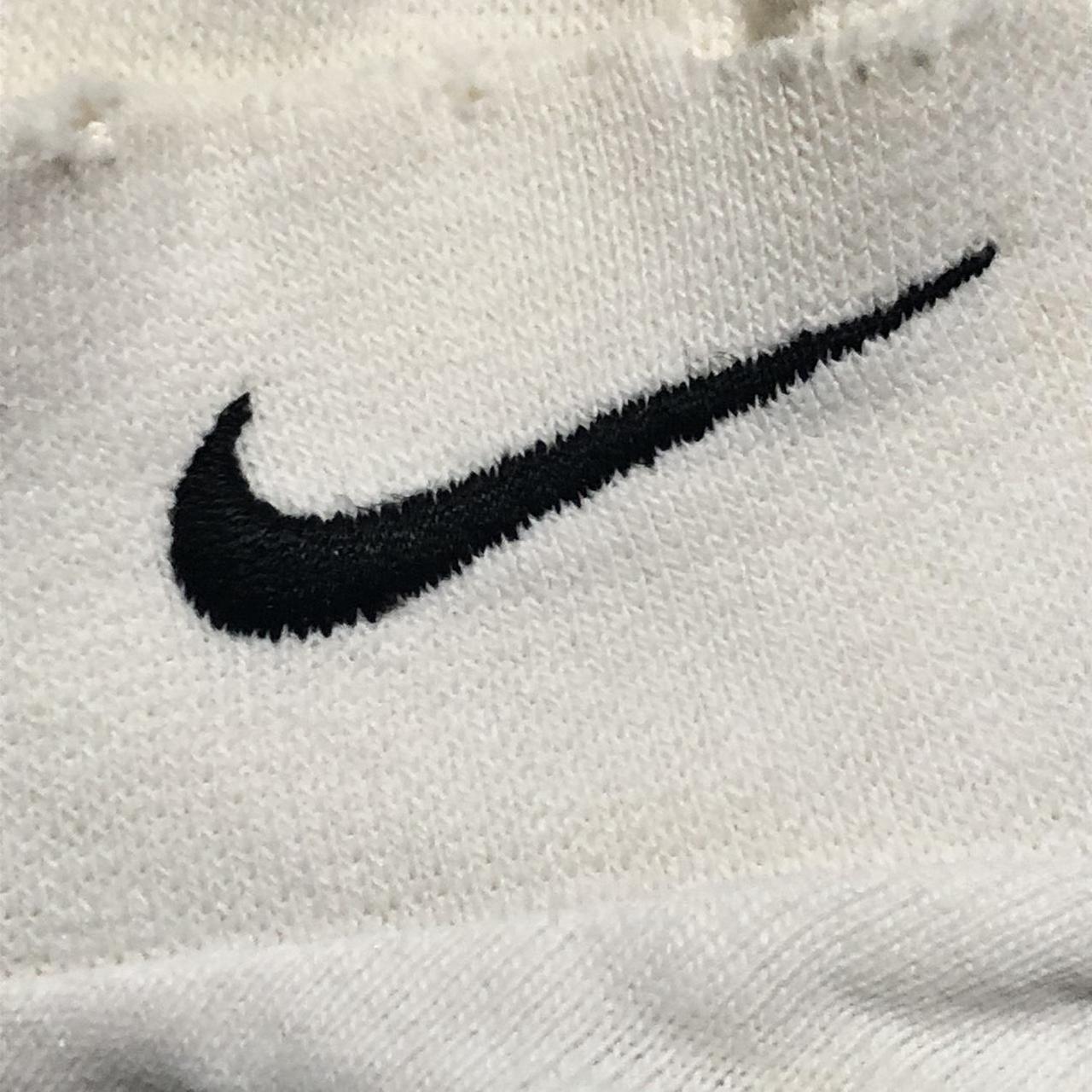 Nike Men's White and Black Sweatshirt | Depop