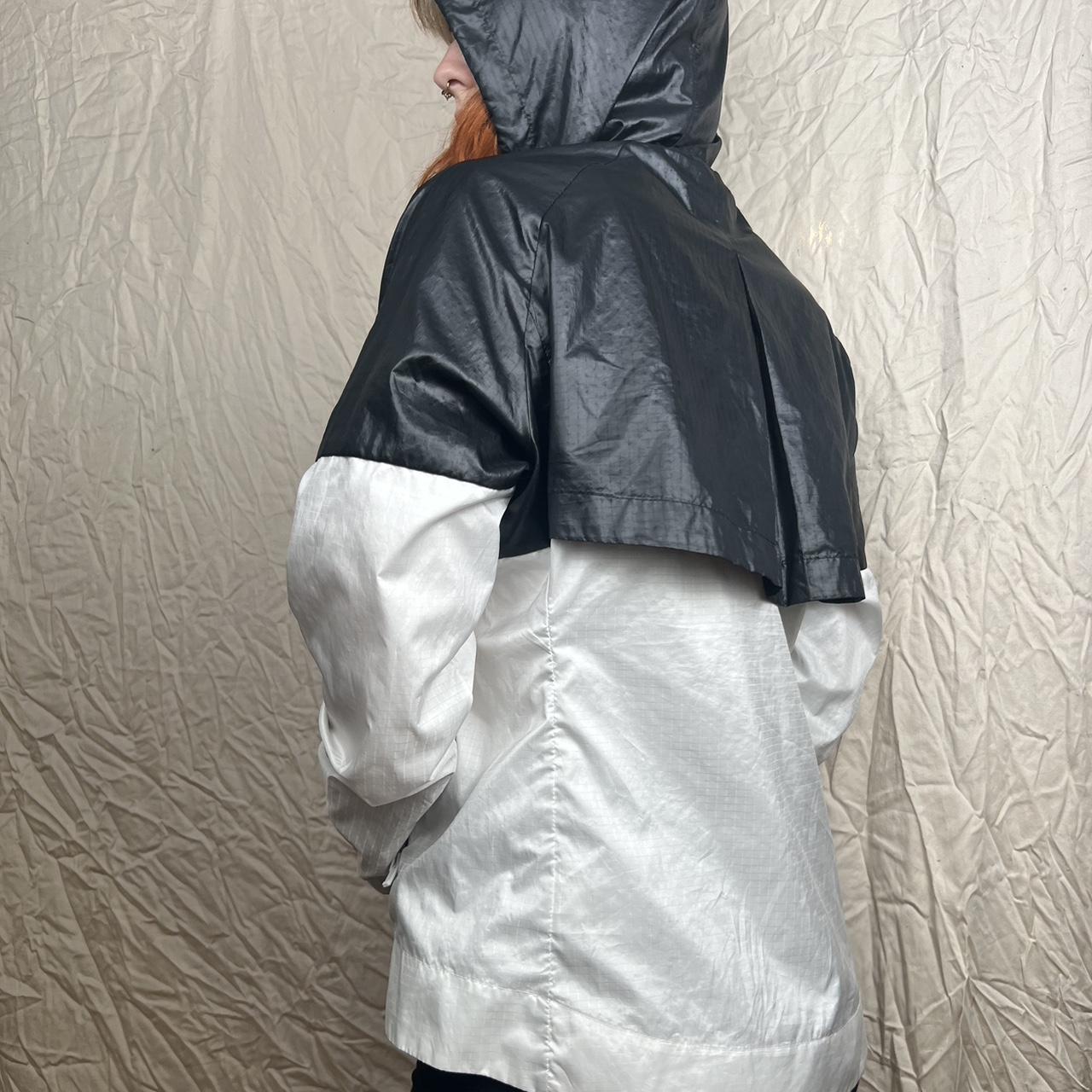 zip up windbreaker nike