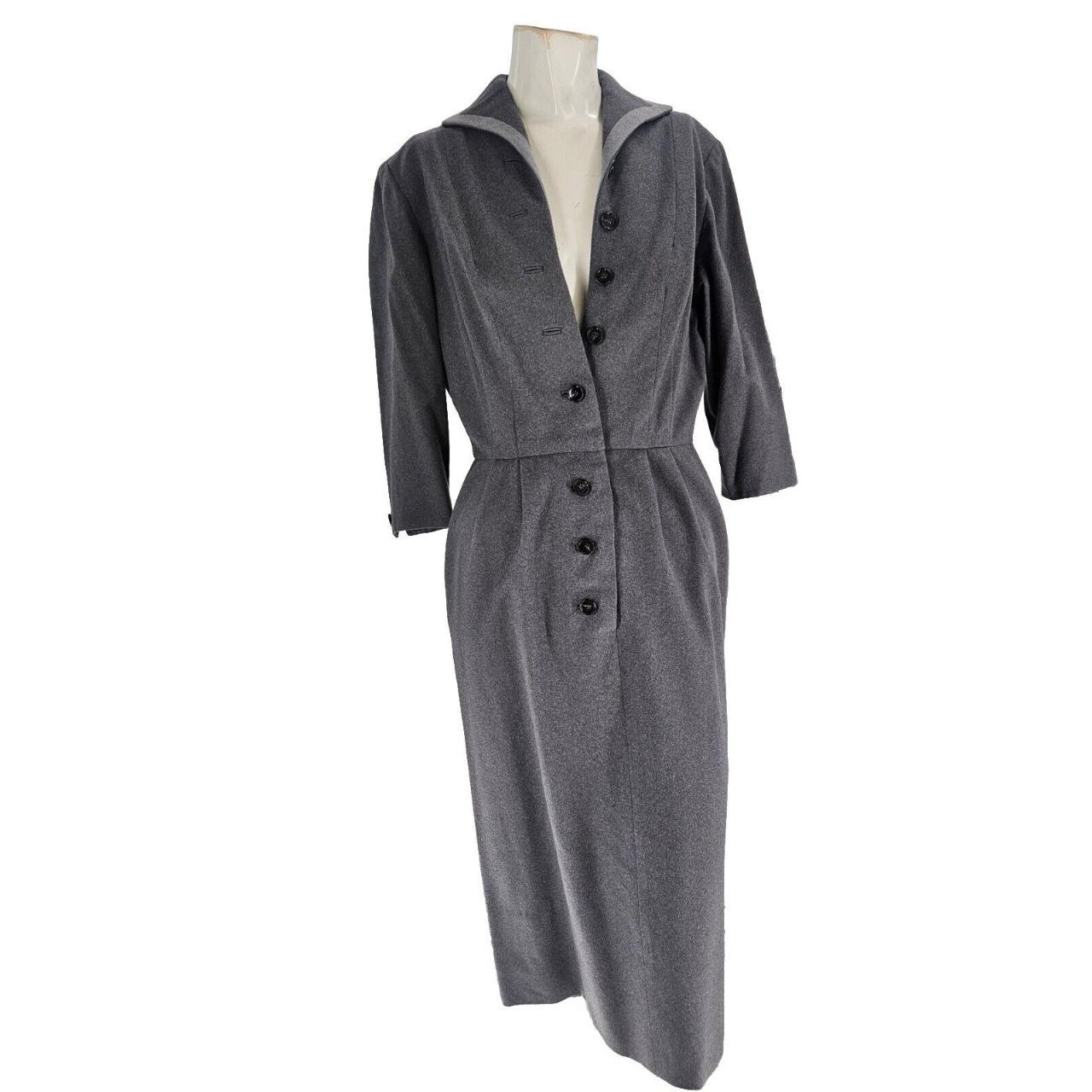 4177 Hazel Baxter Women's Gray Wool Button Front... - Depop