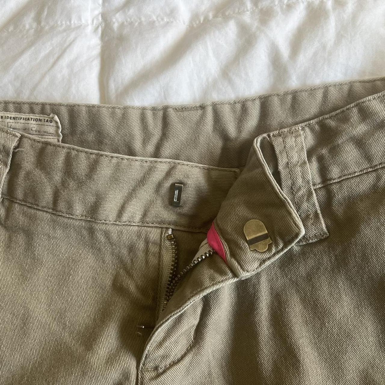 Hurley Women's Tan and Cream Shorts | Depop