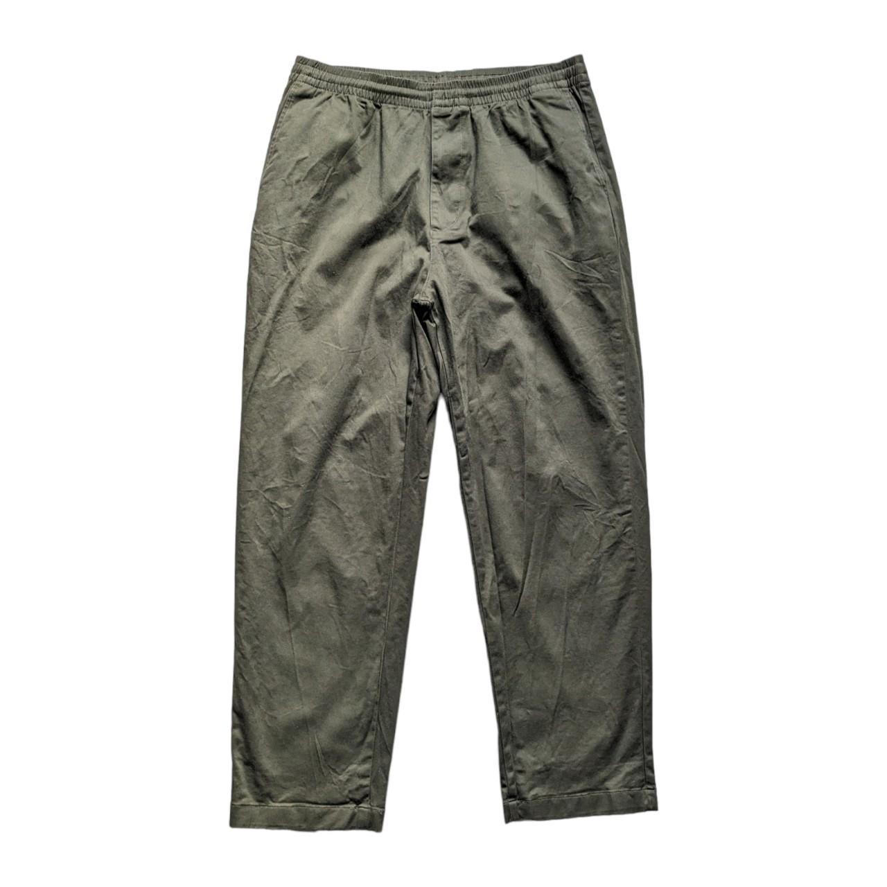 Uniqlo relaxed pant in khaki green colourway. Great... - Depop