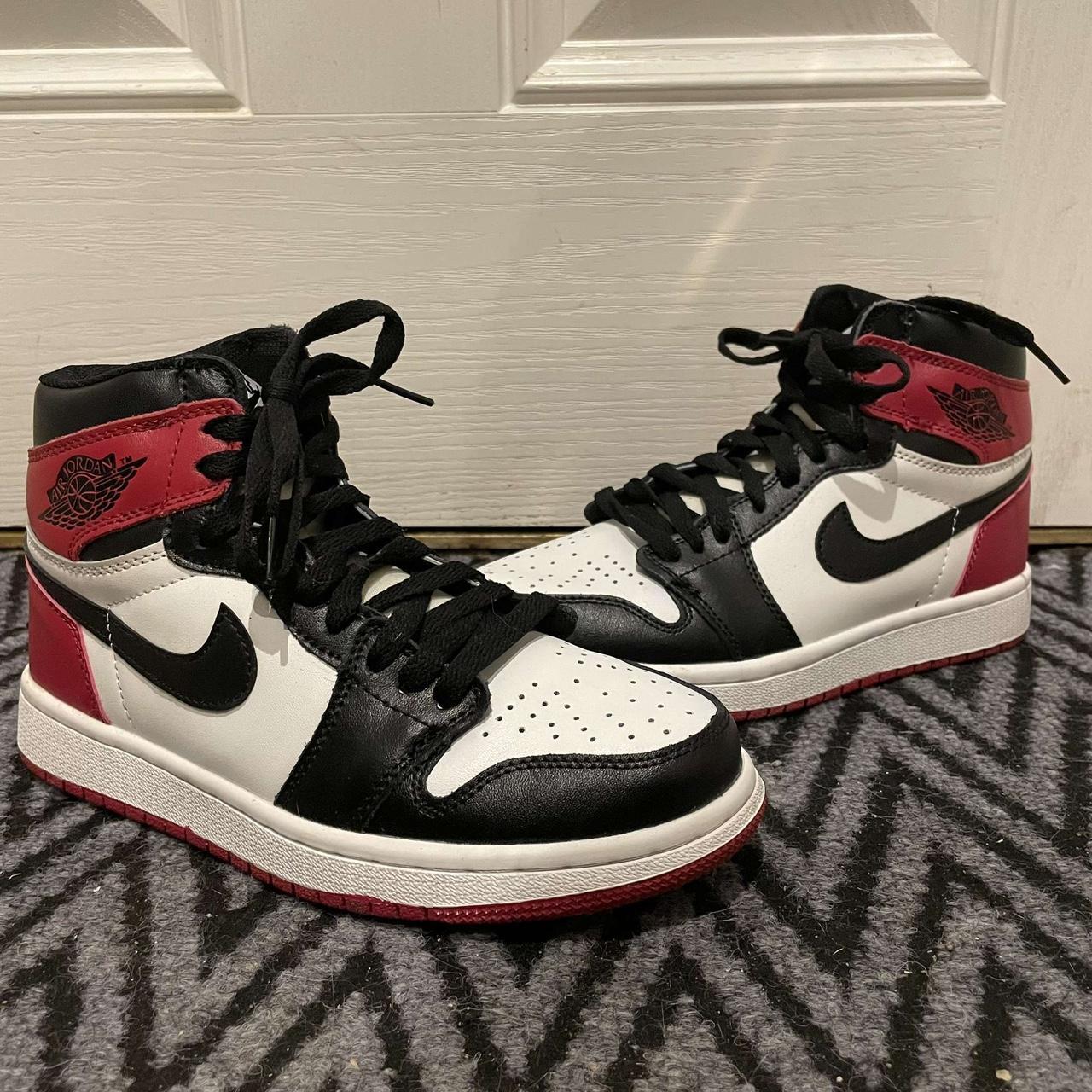 Nike air jordan 1 red black and white high tops