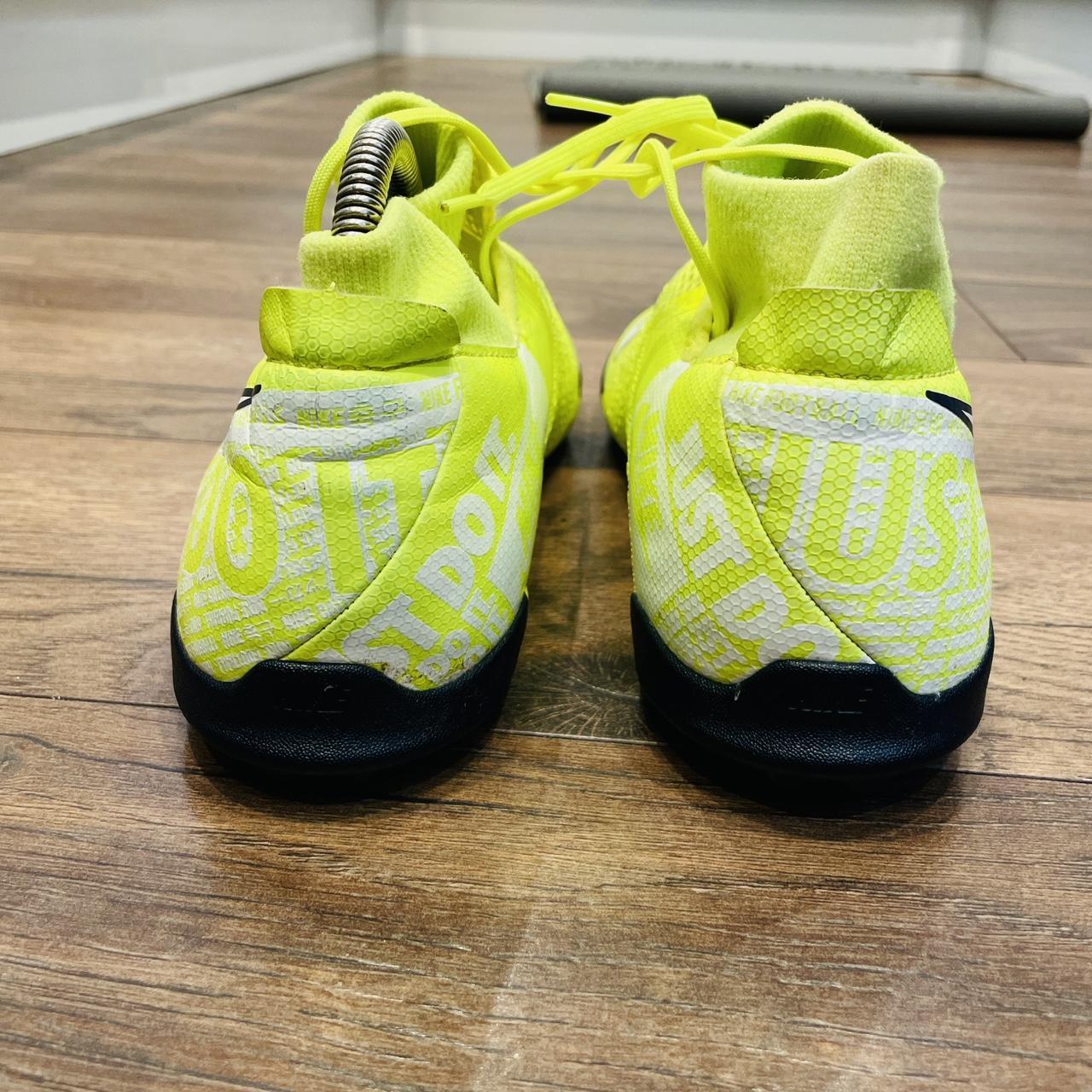 NIKE PHANTOM VISION FOOTBALL BOOTS size EUR 42.5 UK | Depop NIKE PHANTOM VISION FOOTBALL BOOTS size EUR 42.5 UK | Depop