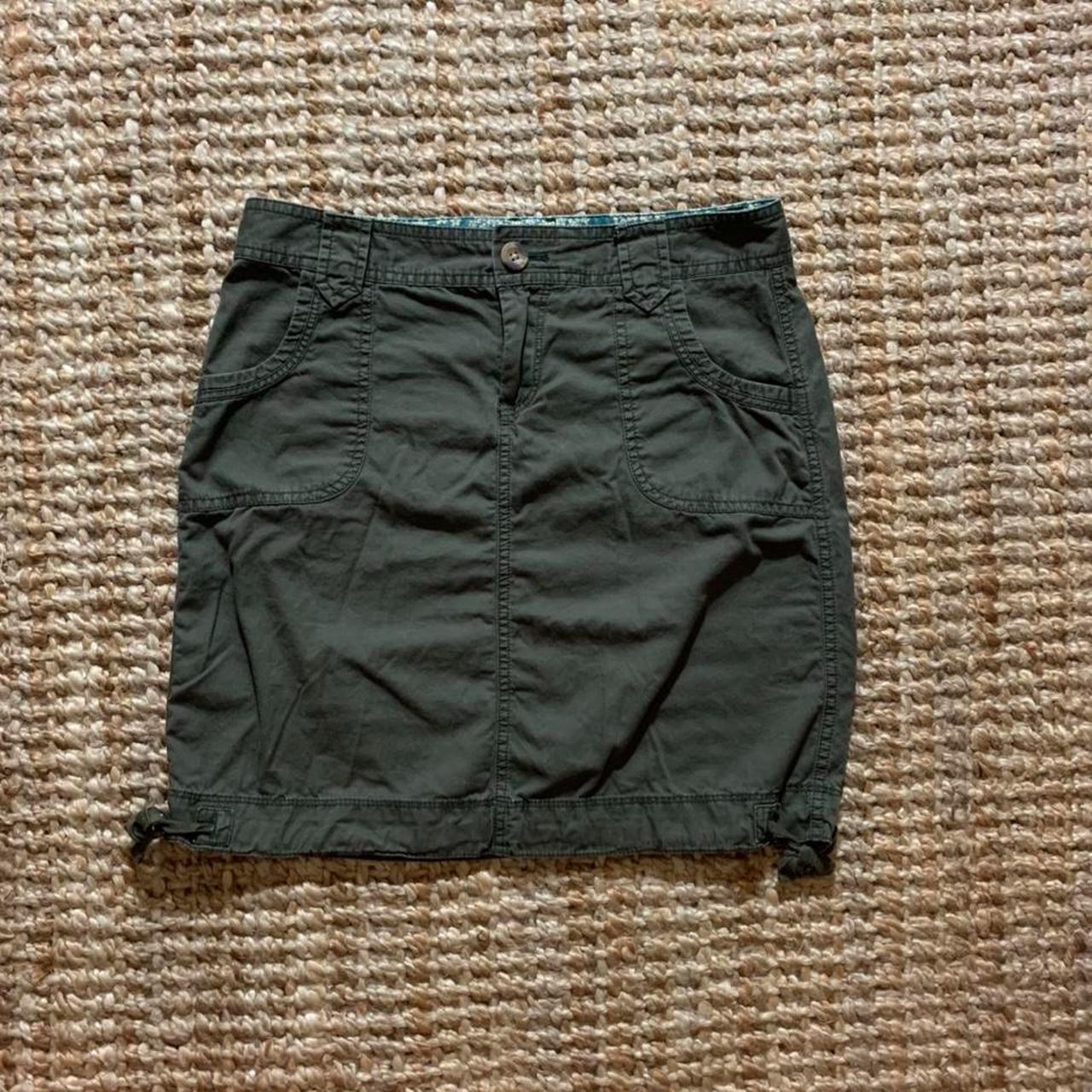 Khaki green hiking skirt 🥾 Size: 2, fits true to... - Depop