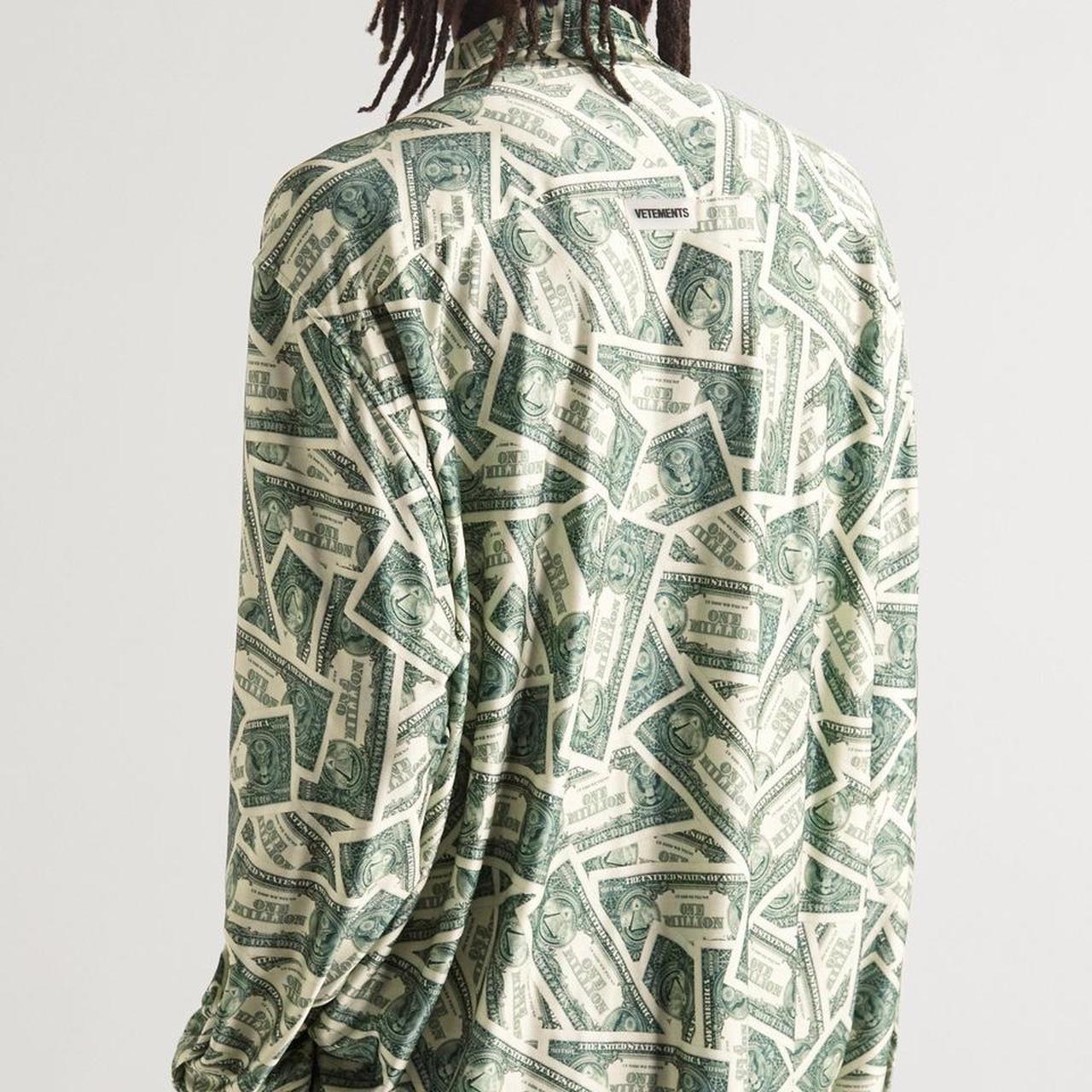 存在感絶大【VETEMENTS】L PRINTED LONGSLEEVE Vetements BFRND-printed Longsleeve Top - Black | Garmentory