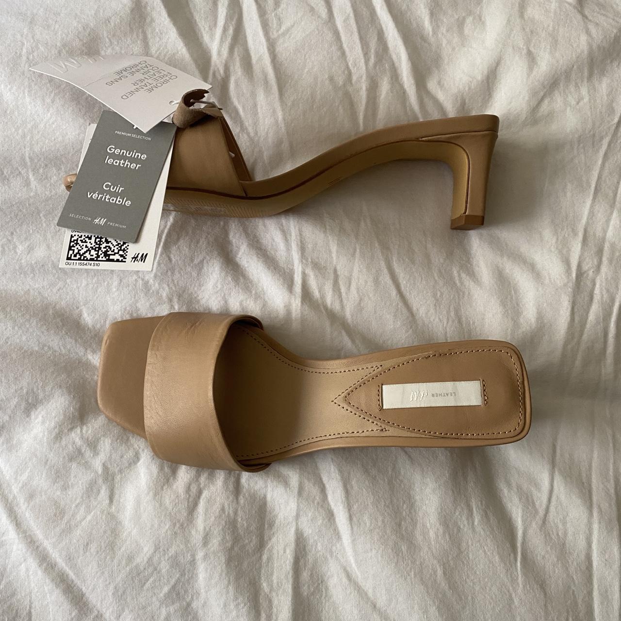 H&M Women's Tan and Cream Mules | Depop