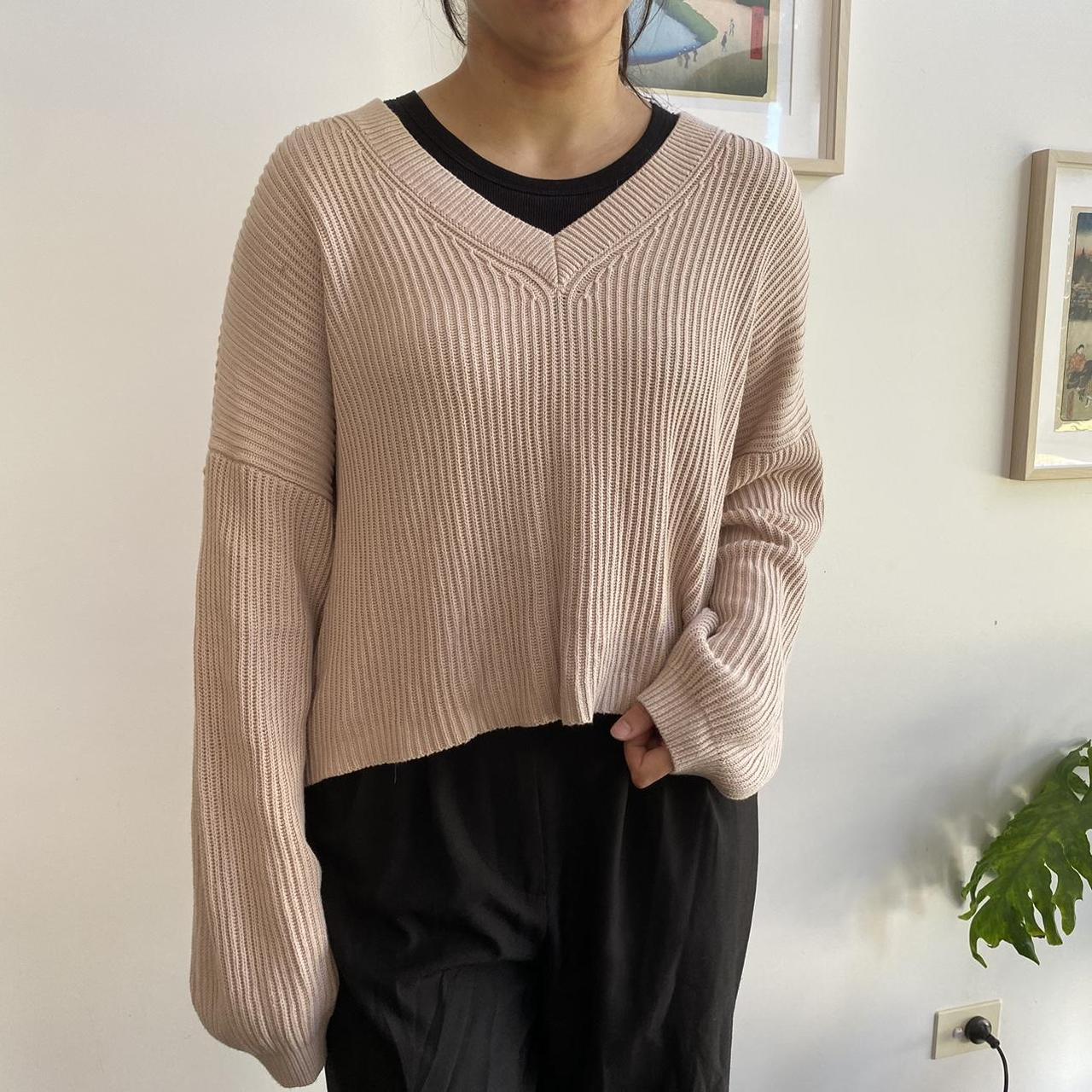 Beige Sportsgirl knit vneck sweater size XL... Depop