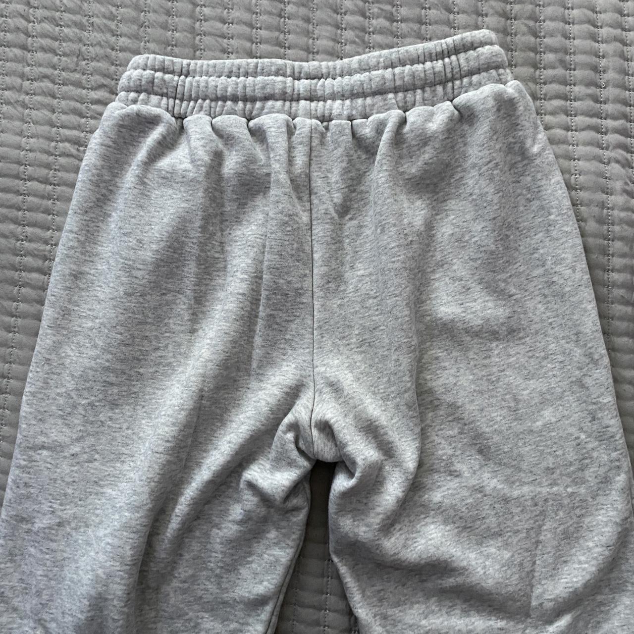 FABLETICS GREY SWEATS •super soft and comfortable... - Depop