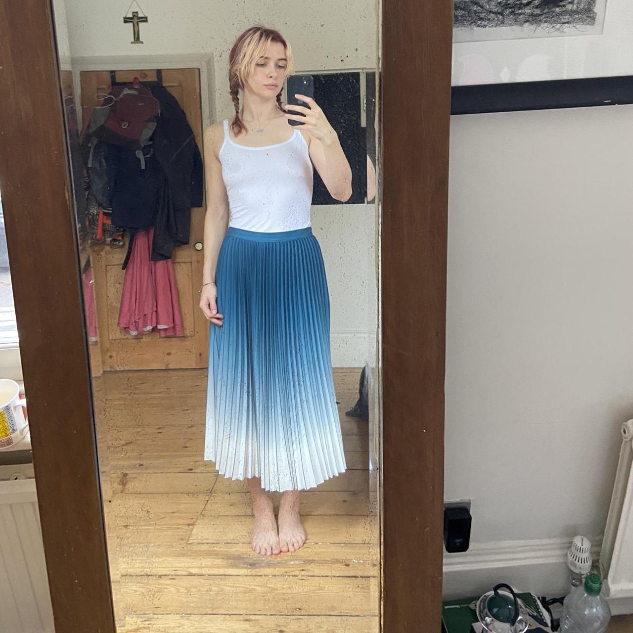 green shirt with grey jeans