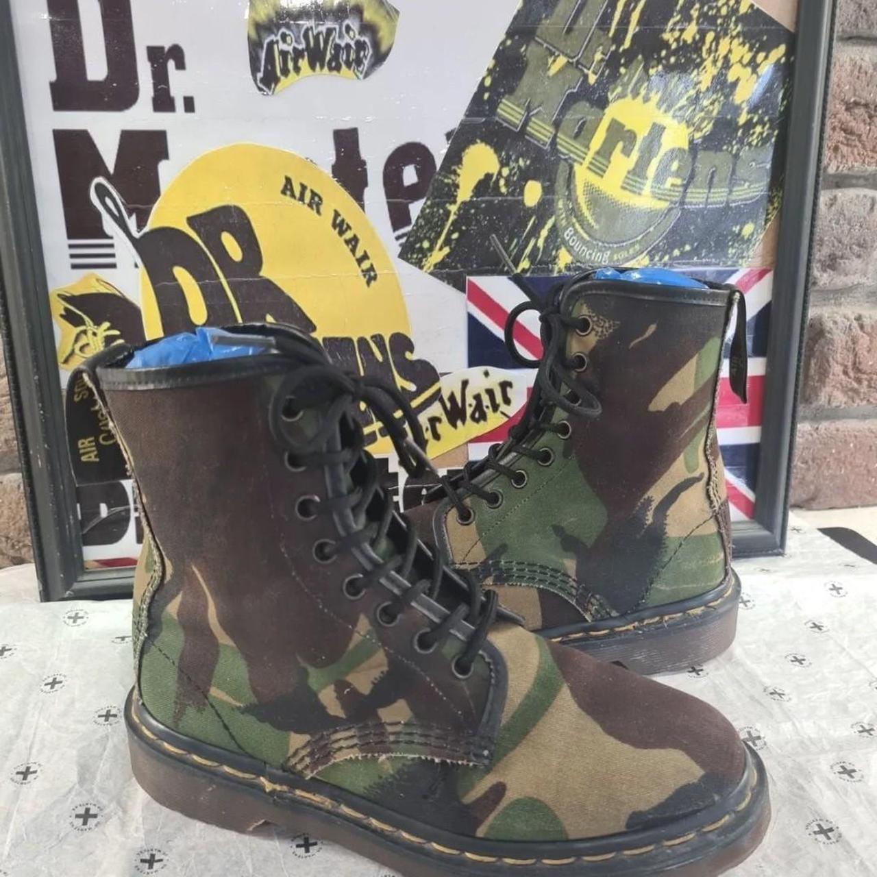 Dr martens camo on sale