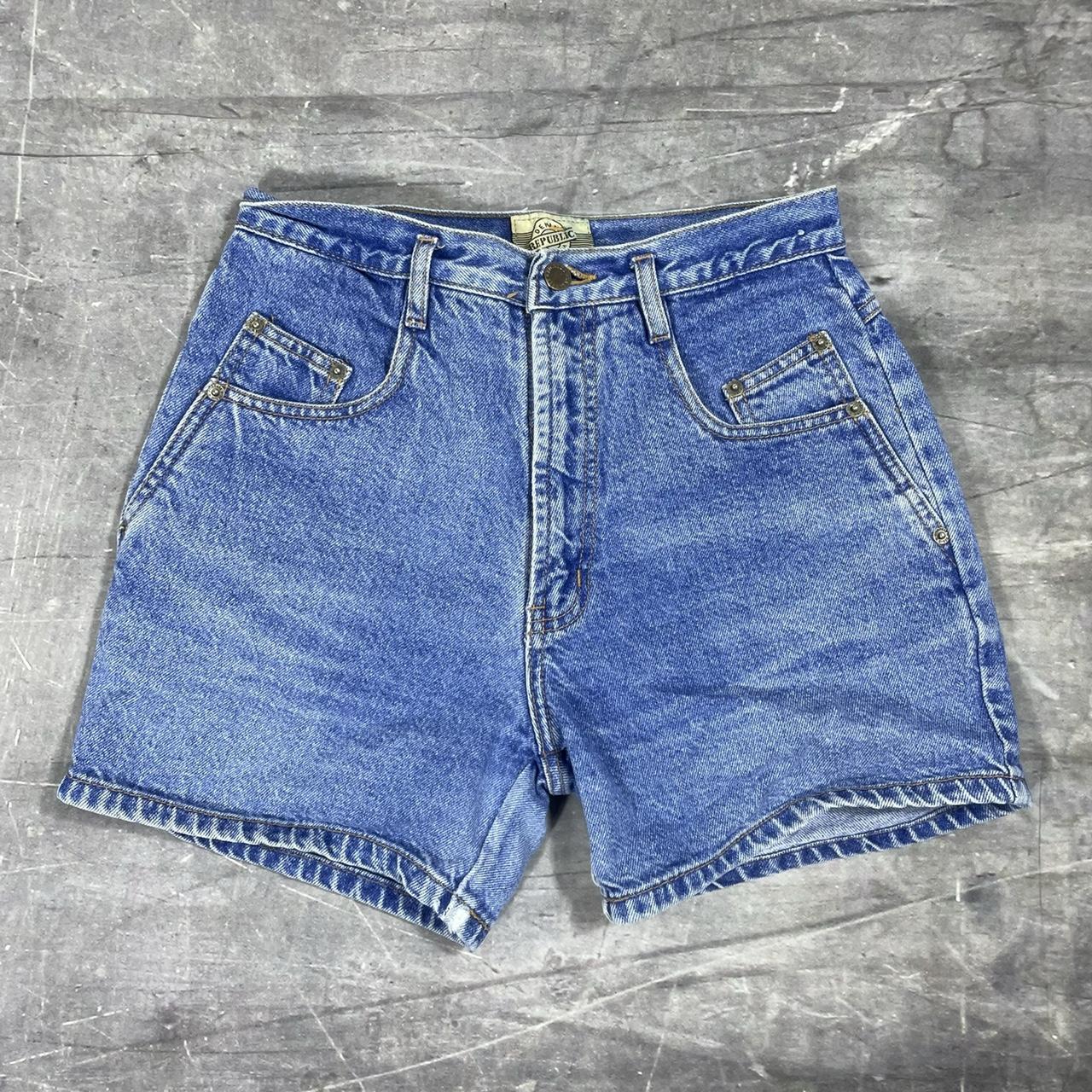 Vintage jean shorts MEASUREMENTS WAIST: 13.5 INSEAM:... - Depop