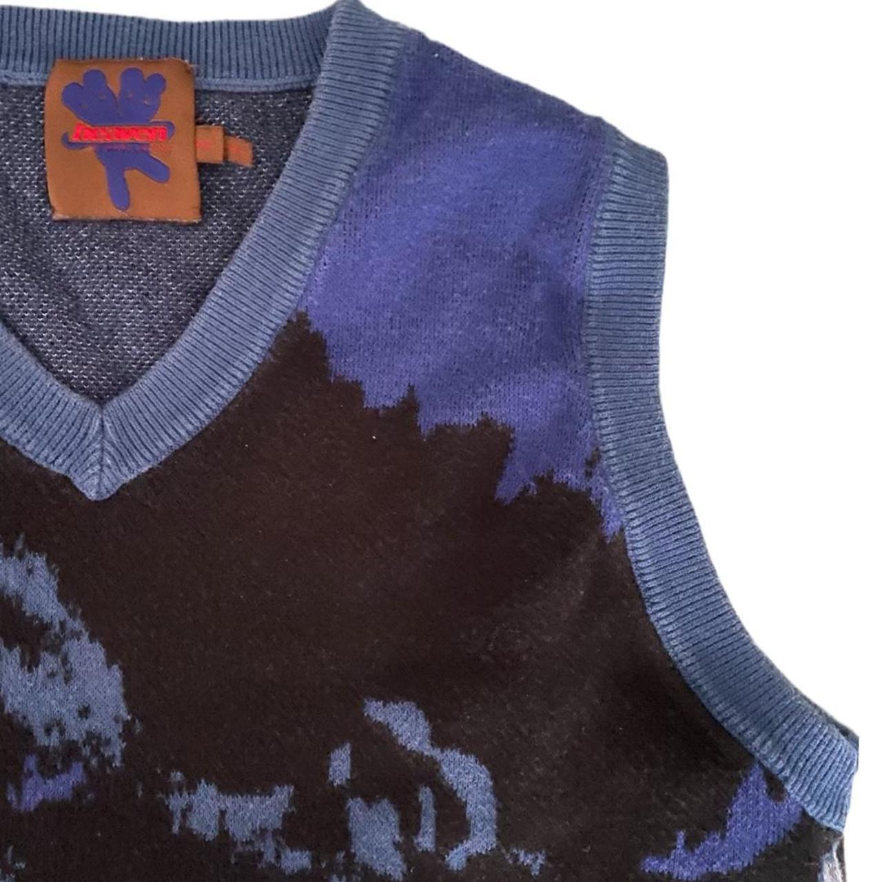 This ICONIC kissing blue vest from Heavn by Marc...