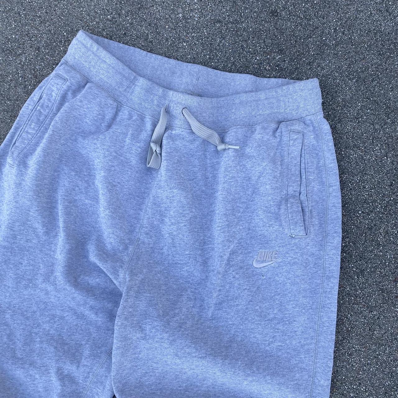 womens nike sweatpants gray