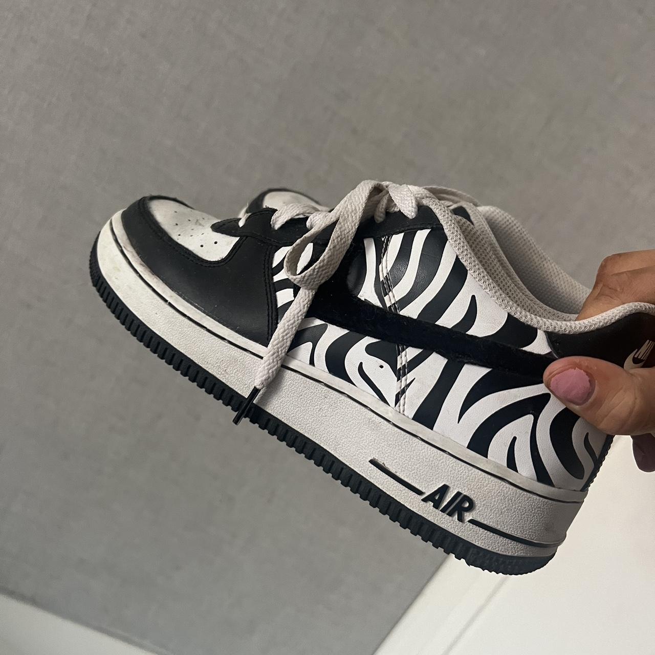 Nike shop zebra trainers