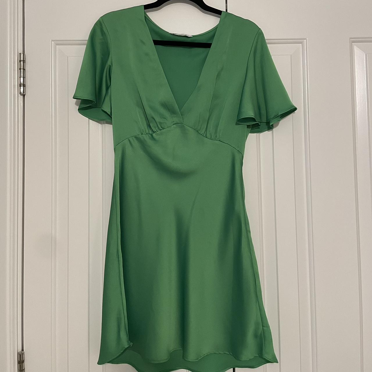 Stradivarius shift dress Colour: green Size: L... - Depop