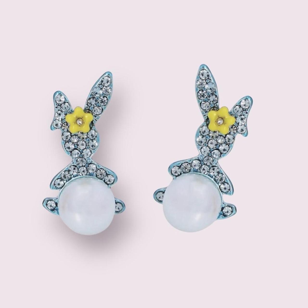 Betsey johnson hot sale pearl earrings