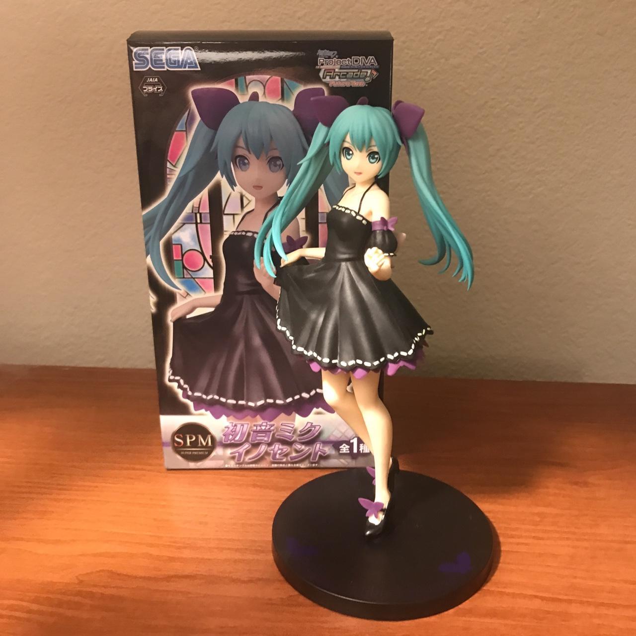 hatsune miku innocence figure 💜🦋 7 inches with... - Depop