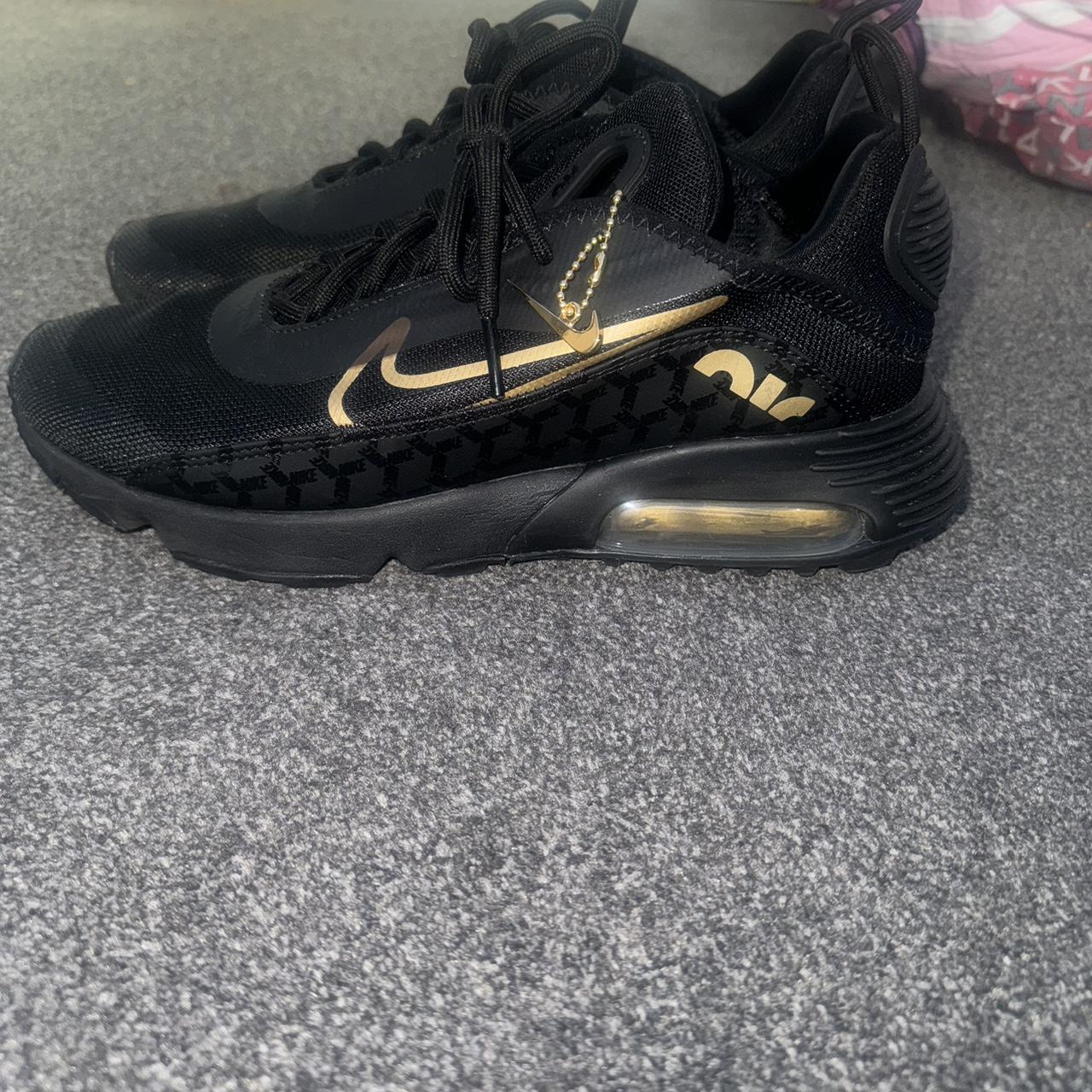 Nike air max 2090 black gold size uk Depop