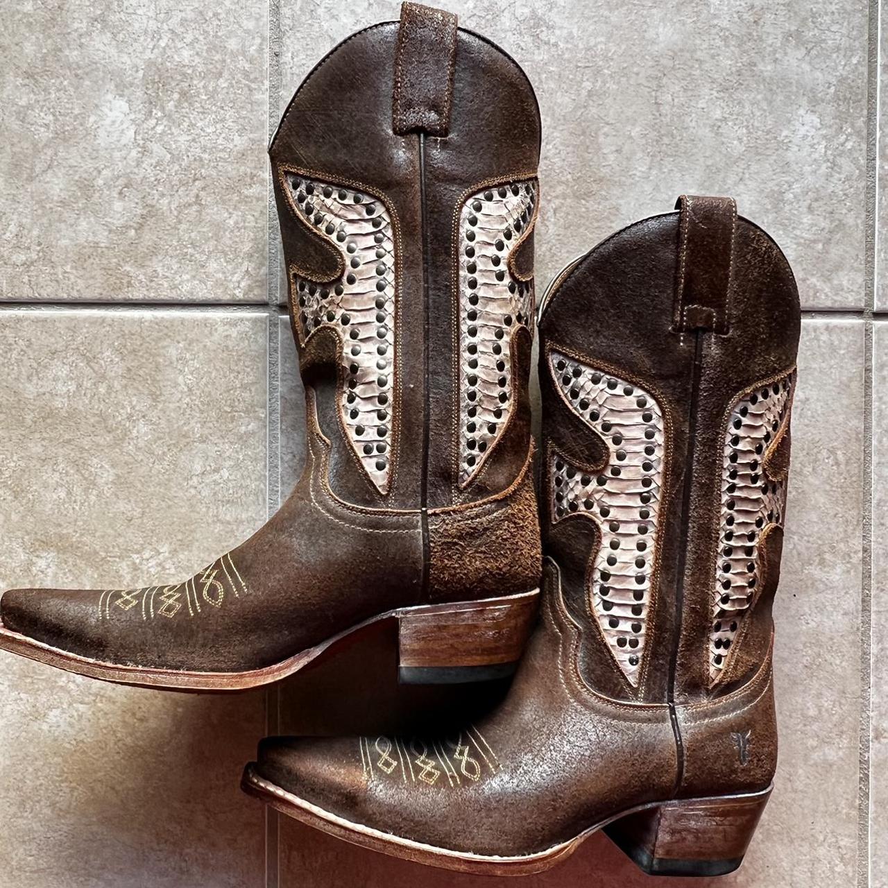 Frye daisy duke 2025 cowboy boots