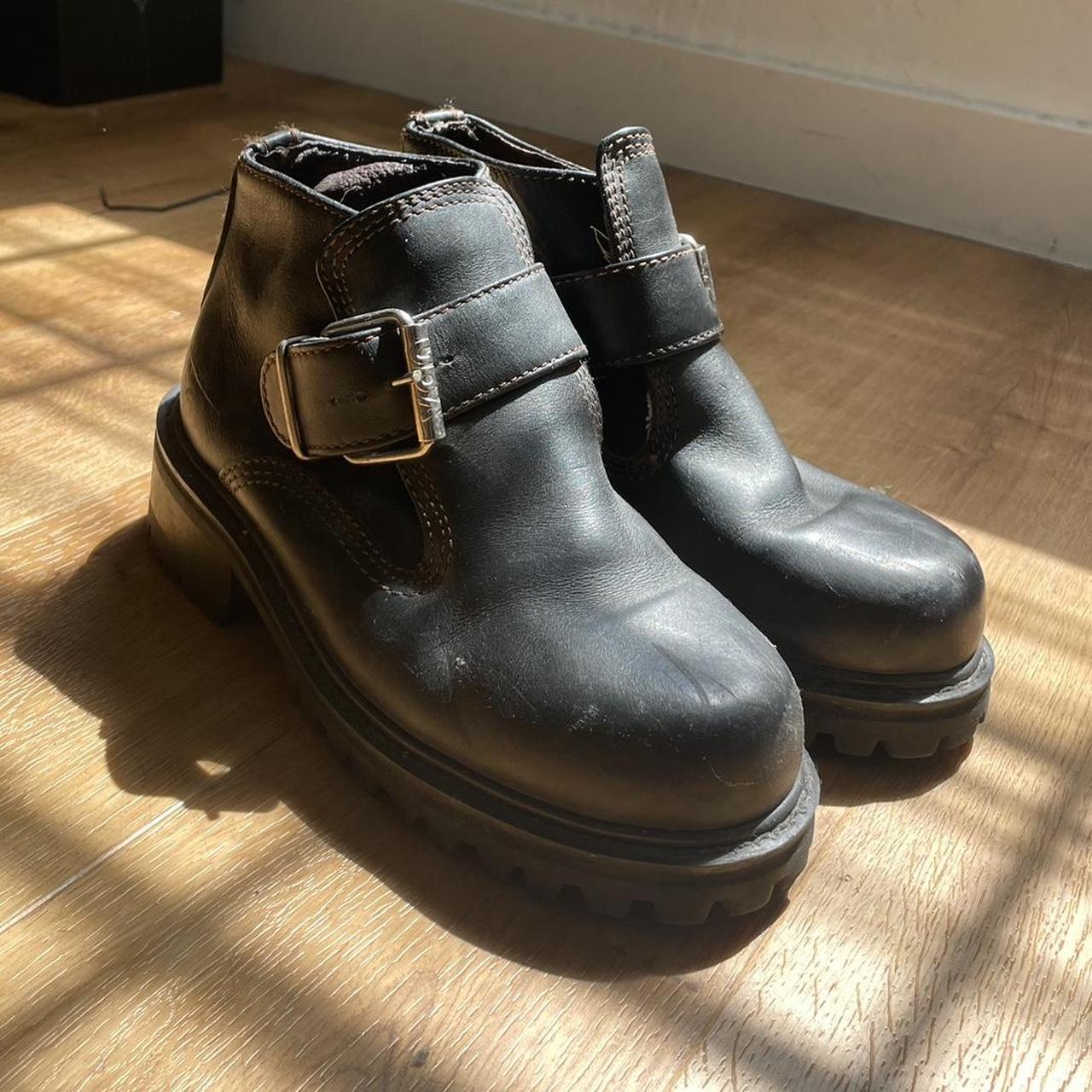 Gbx shop buckle boots