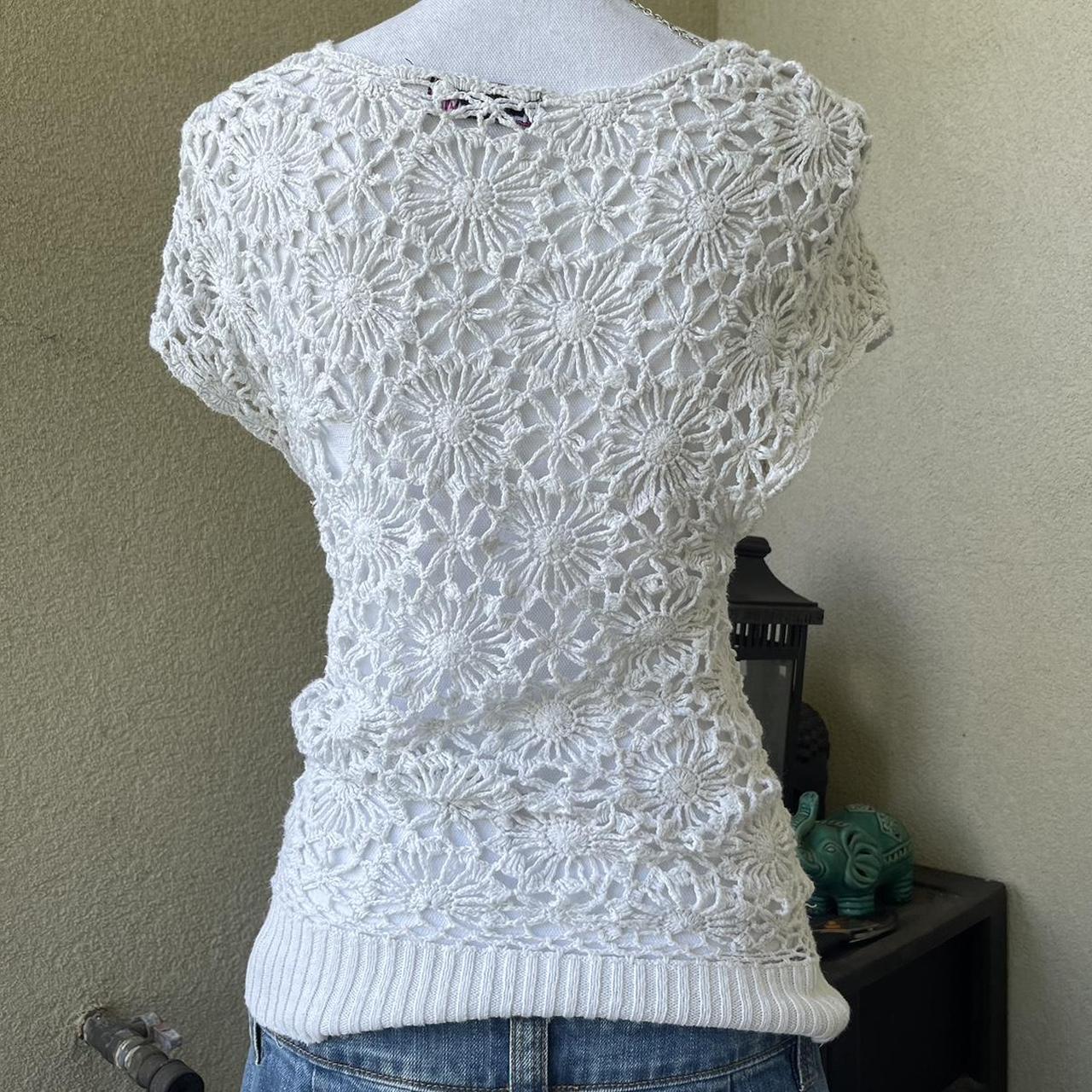 Women's Top - White - S – White crochet top Size … - image 6