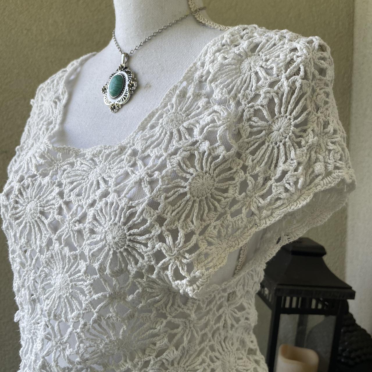 Women's Top - White - S – White crochet top Size … - image 3