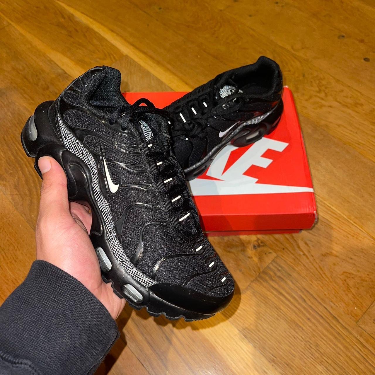 black tn trainers womens