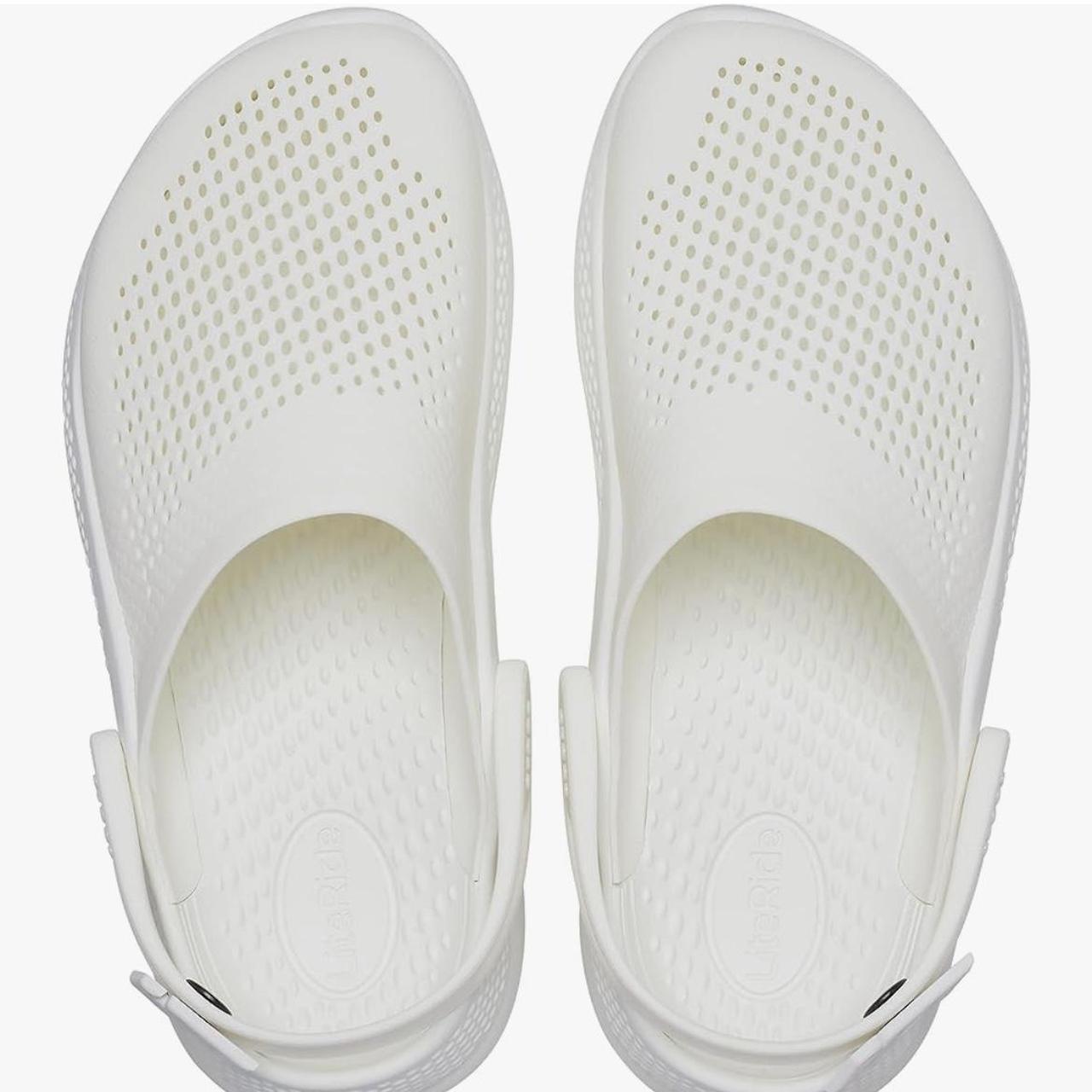 Size 6 white crocs online