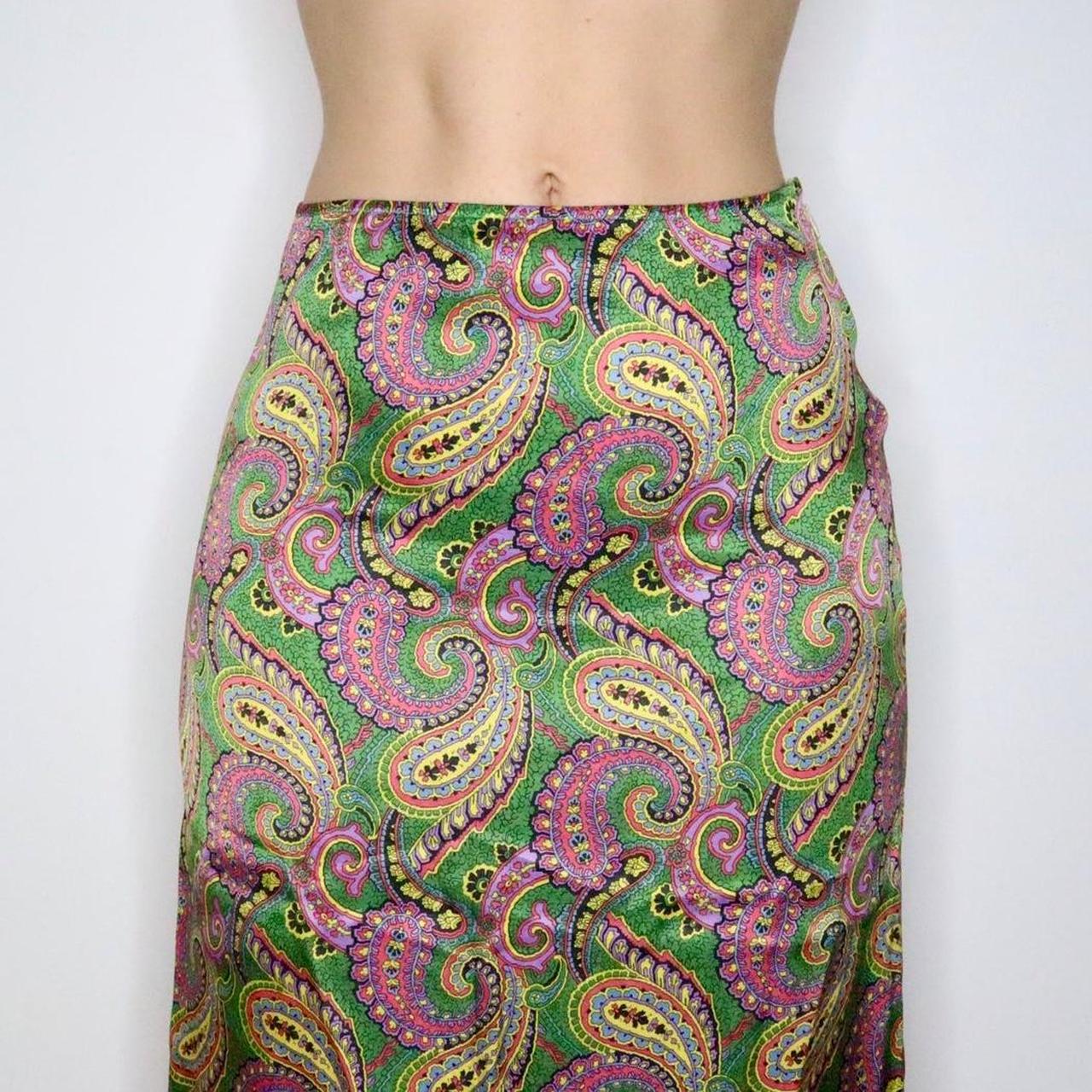 KOOKAÏ Women's Green and Purple Skirt | Depop