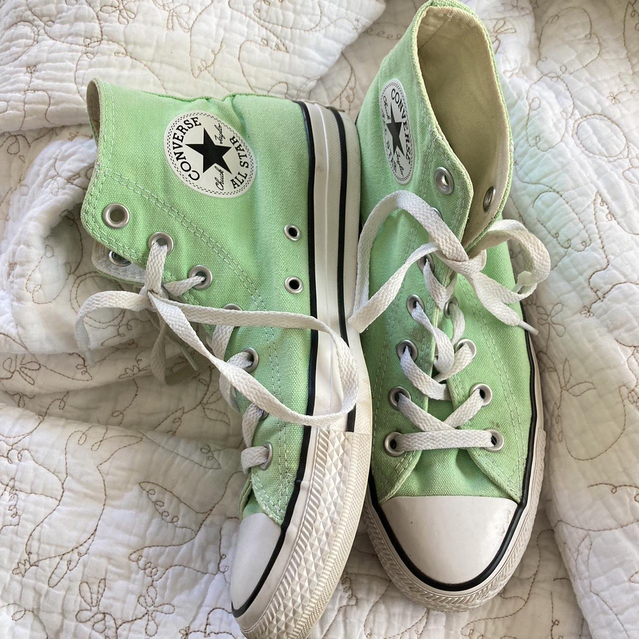 Mint green sale converse high tops