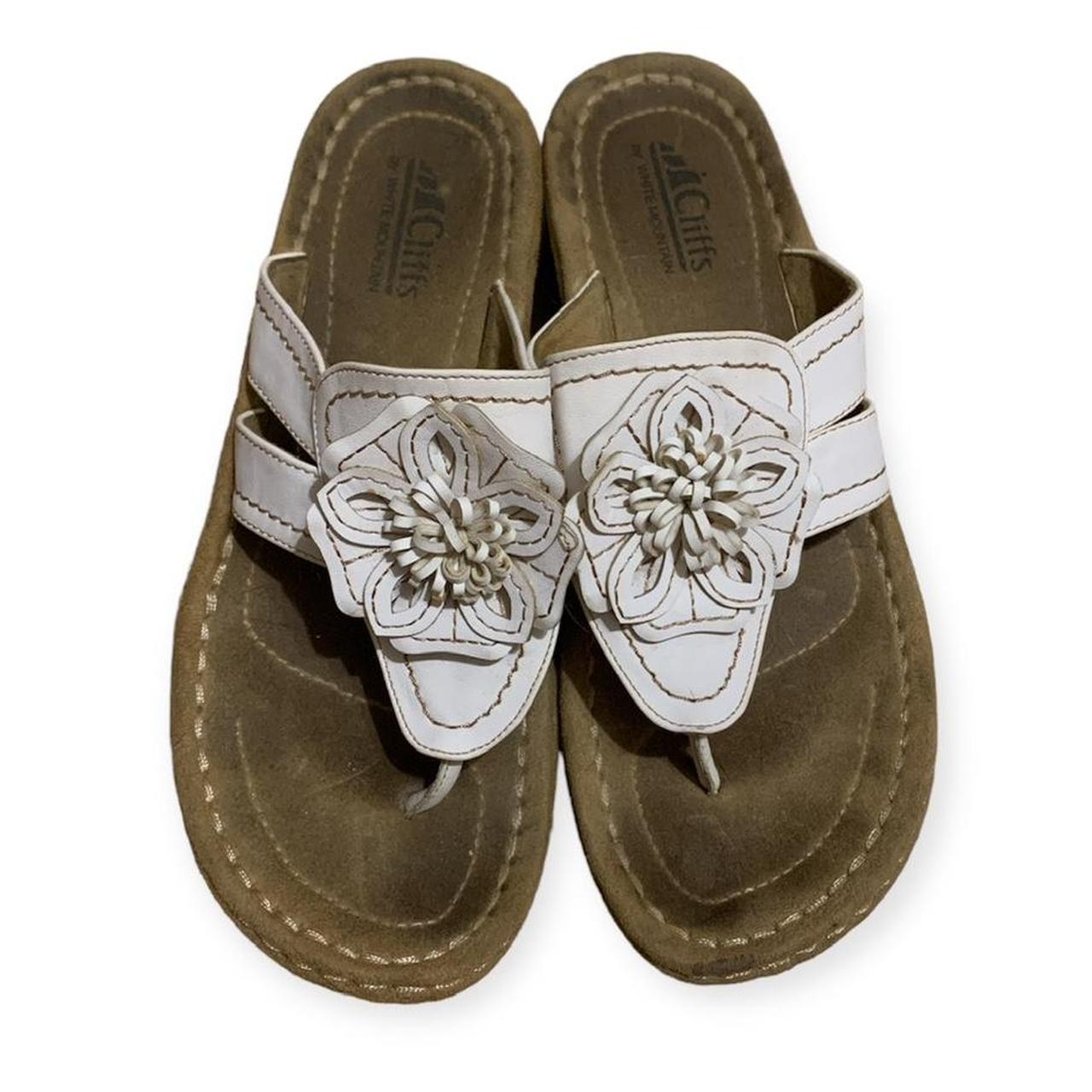 Cliffs by White Mountain Women's White and Tan Sandals