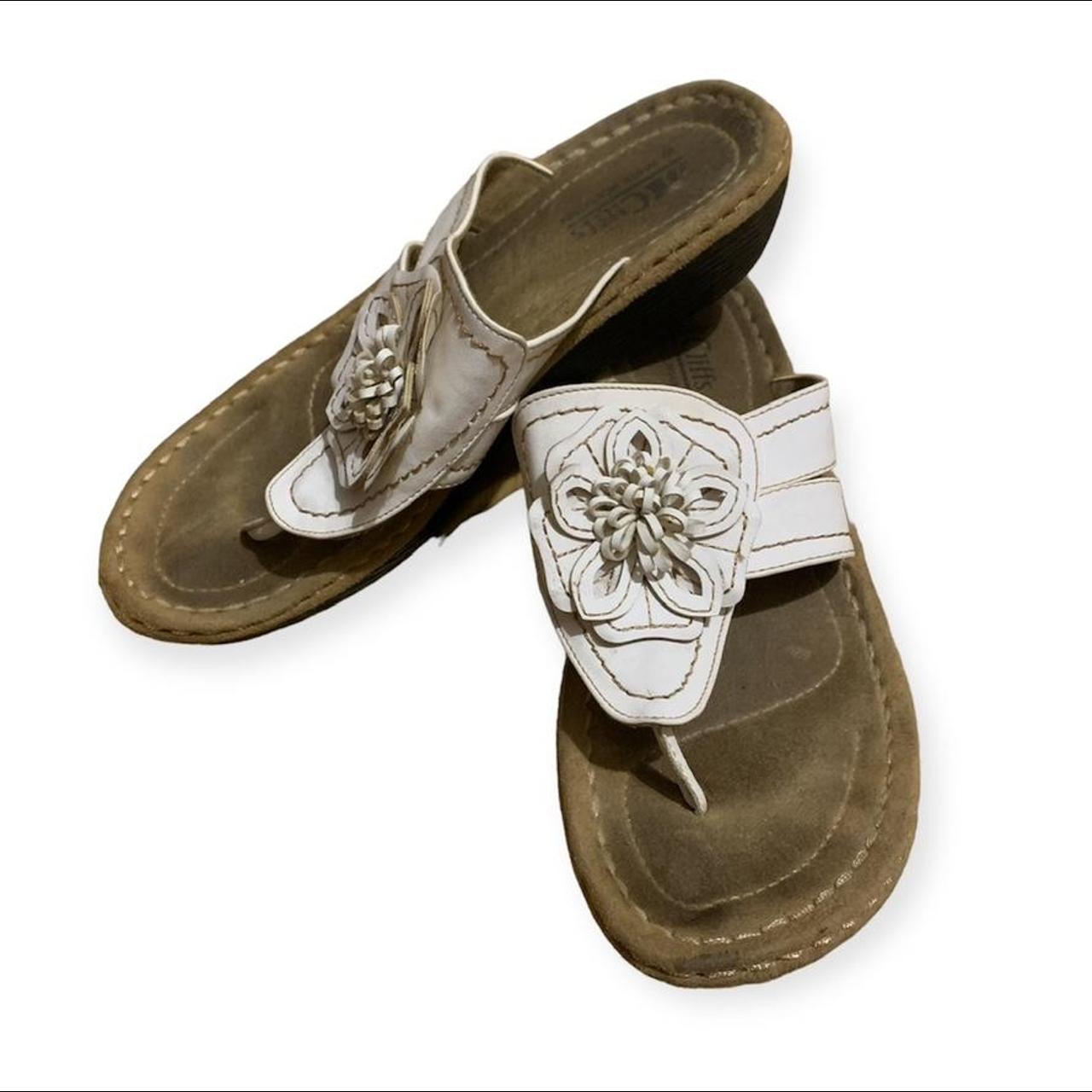 Cliffs by White Mountain Women's White and Tan Sandals (3)
