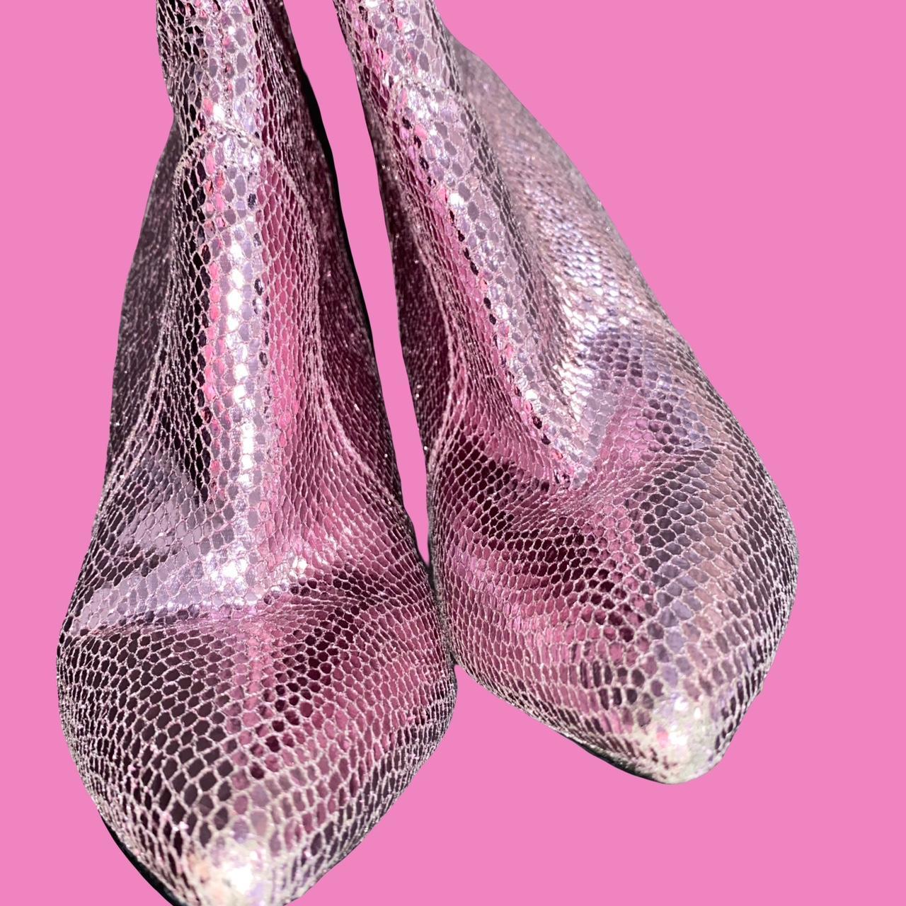 Guess Women's Boots Depop